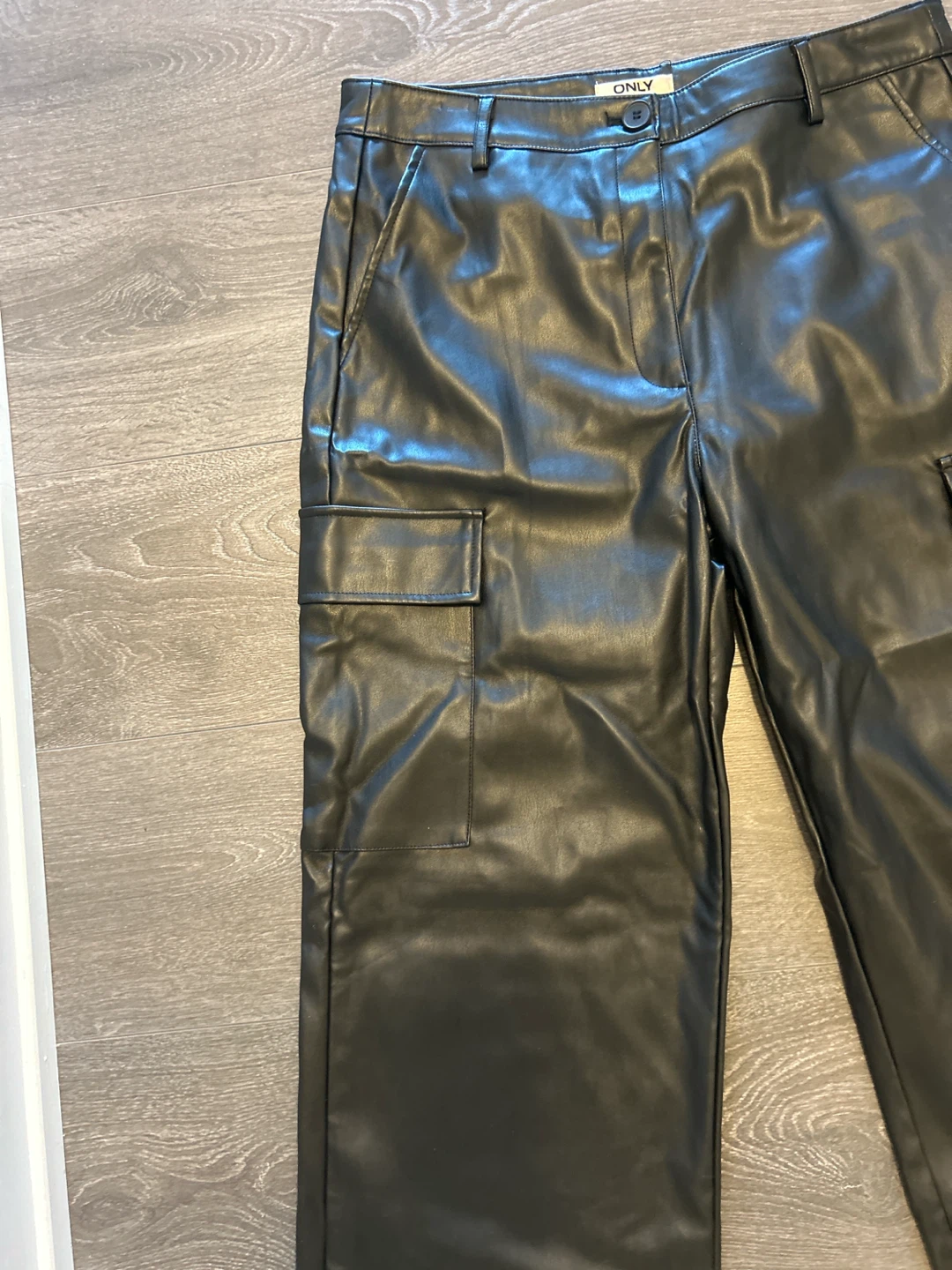 ONLY Black  Leather Cargo Wide Legs Pants - photo 4