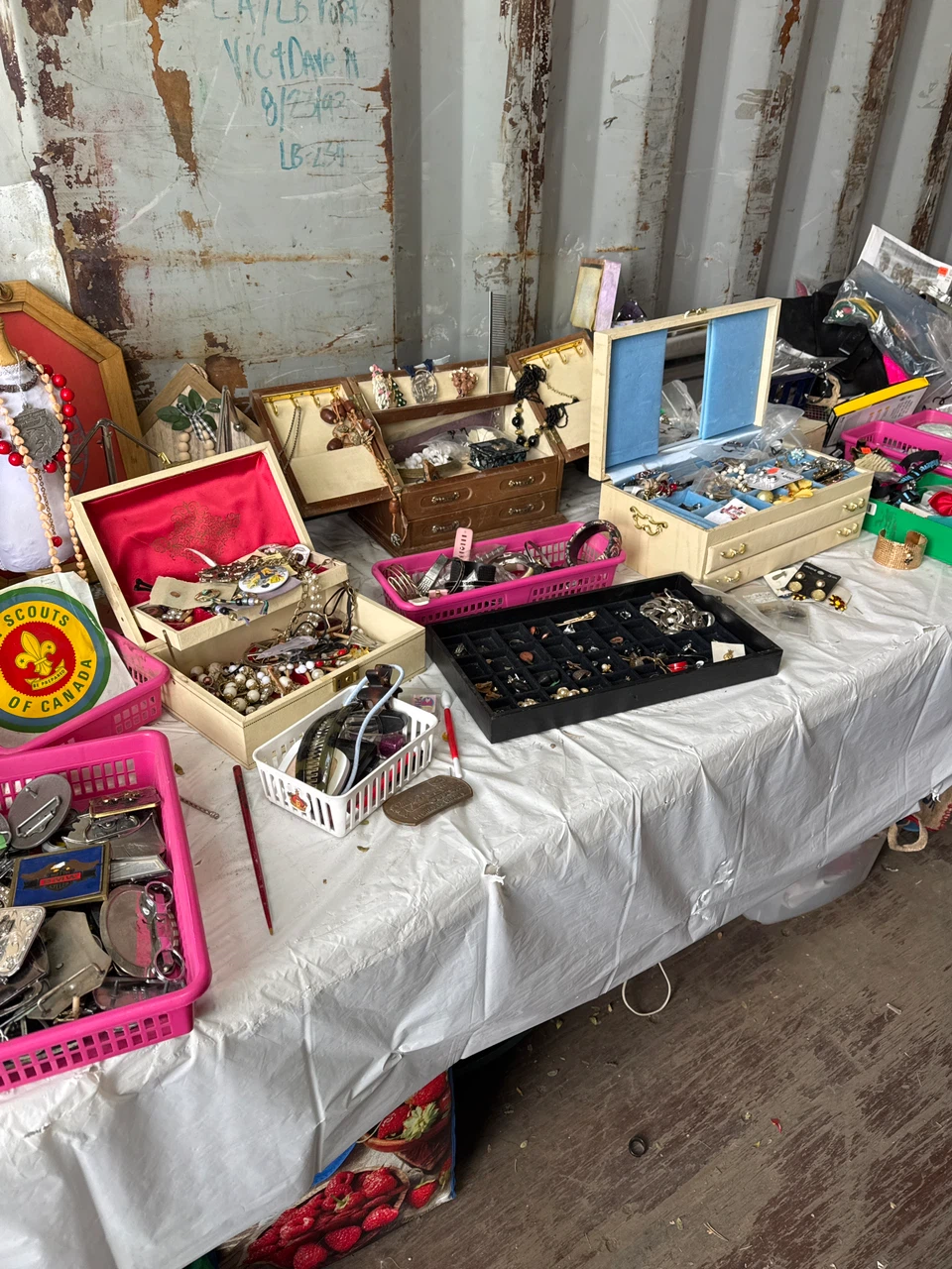 Garage sale - photo 2