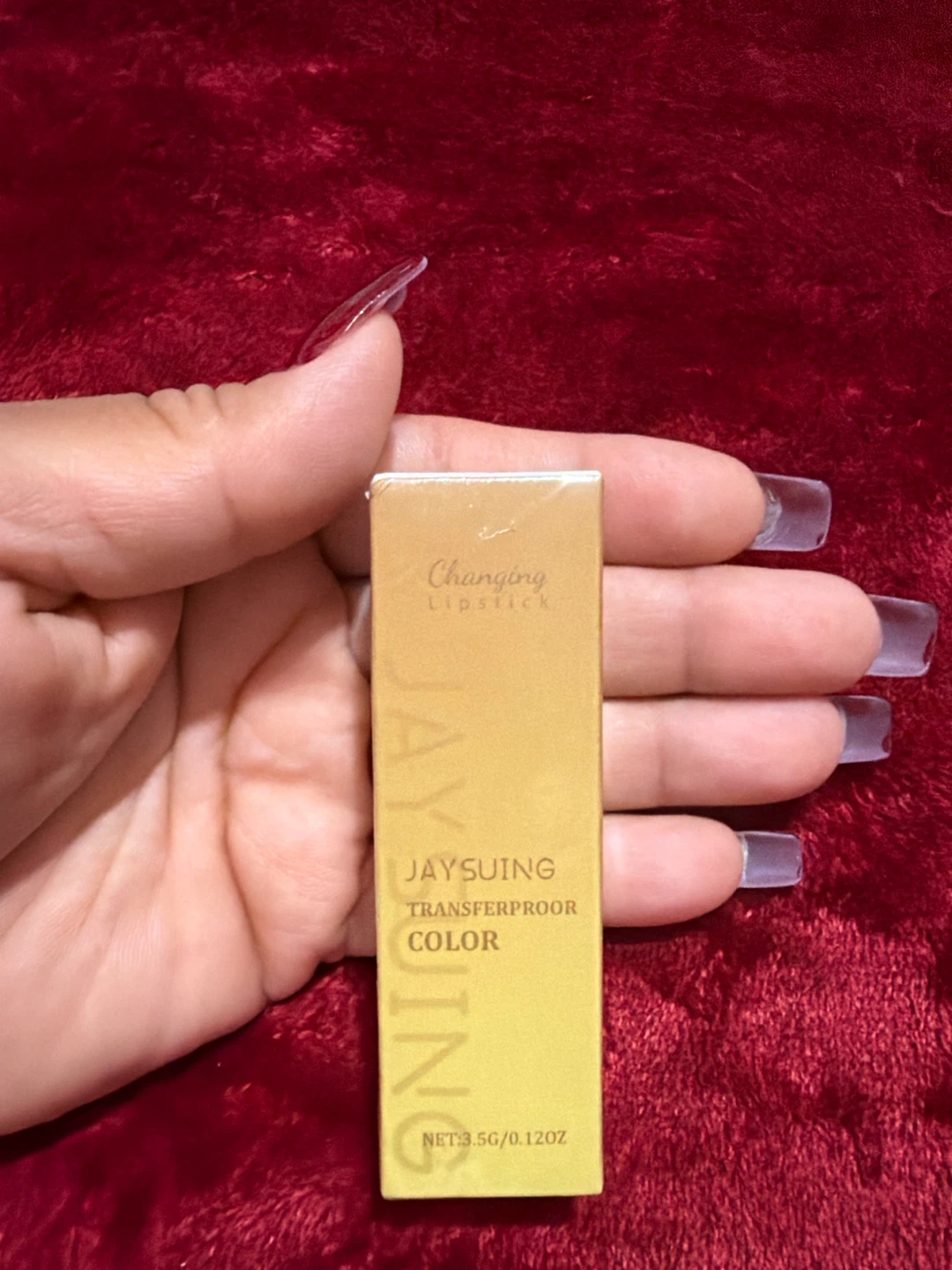 Jaysuing Changing Lipstick
