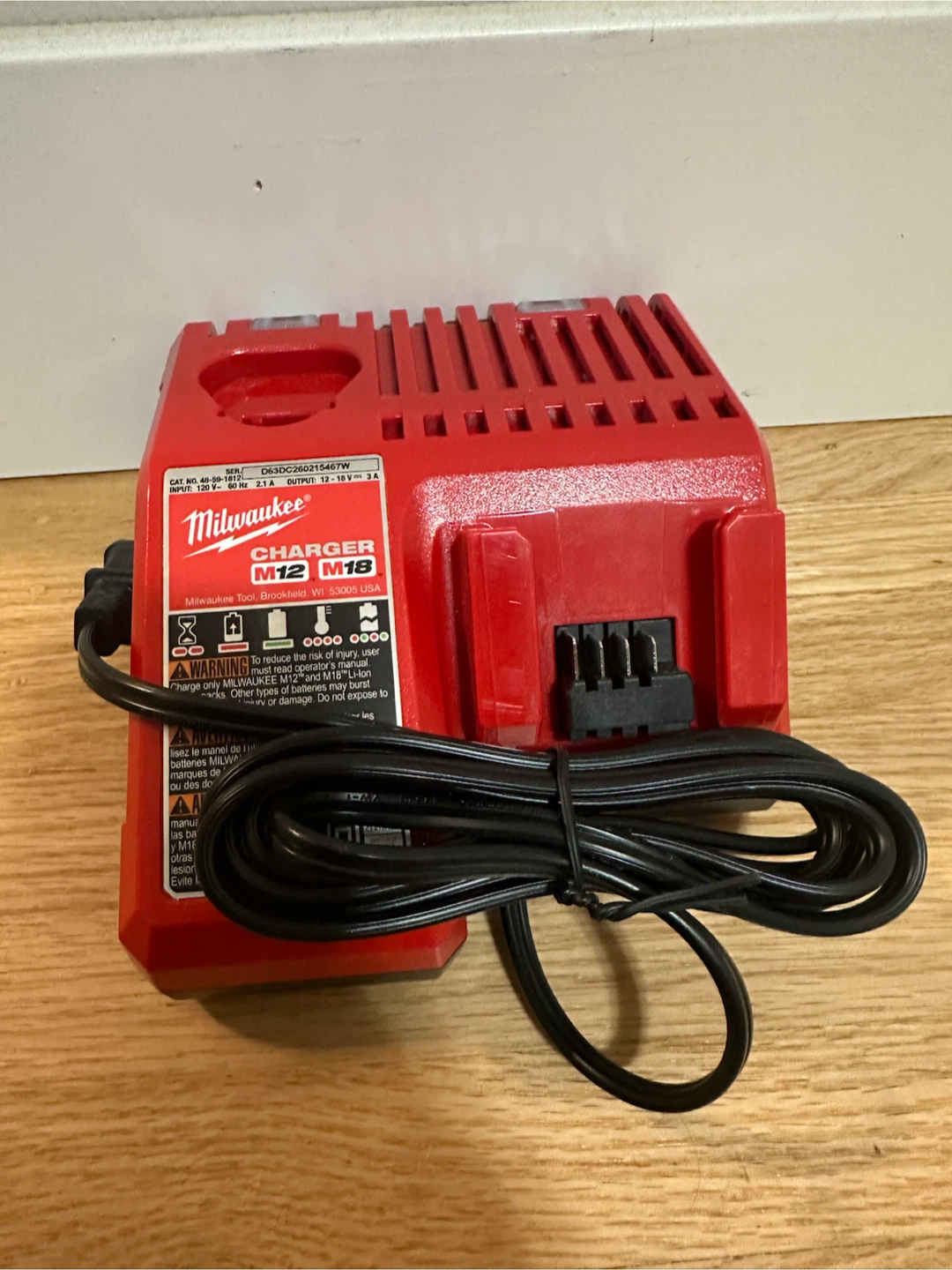 Milwaukee M12 and M18 Battery Charger