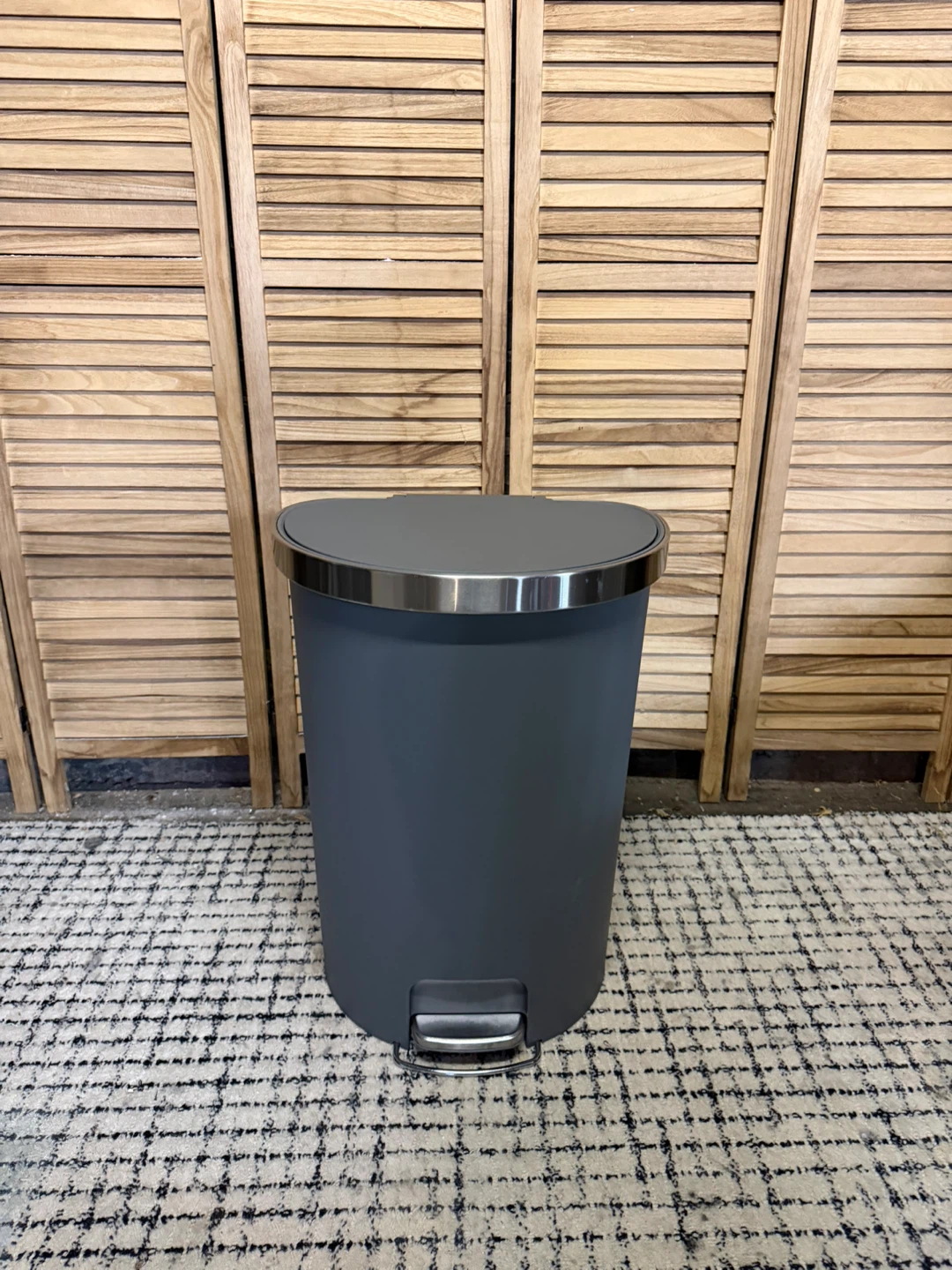 Trash Can - photo 2
