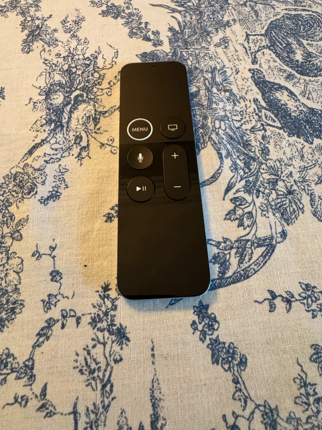 Apple Siri Remote (1st Generation) A1962 – for Apple TV HD / 4K