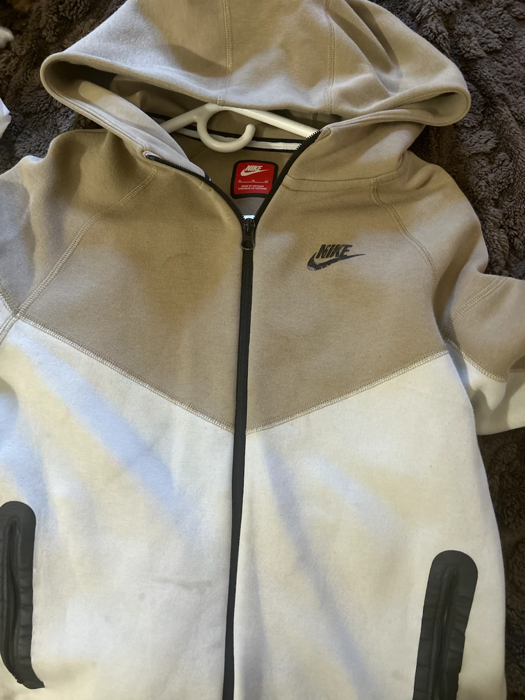 Nike Tech Fleece Full-Zip Hoodie Beige and White