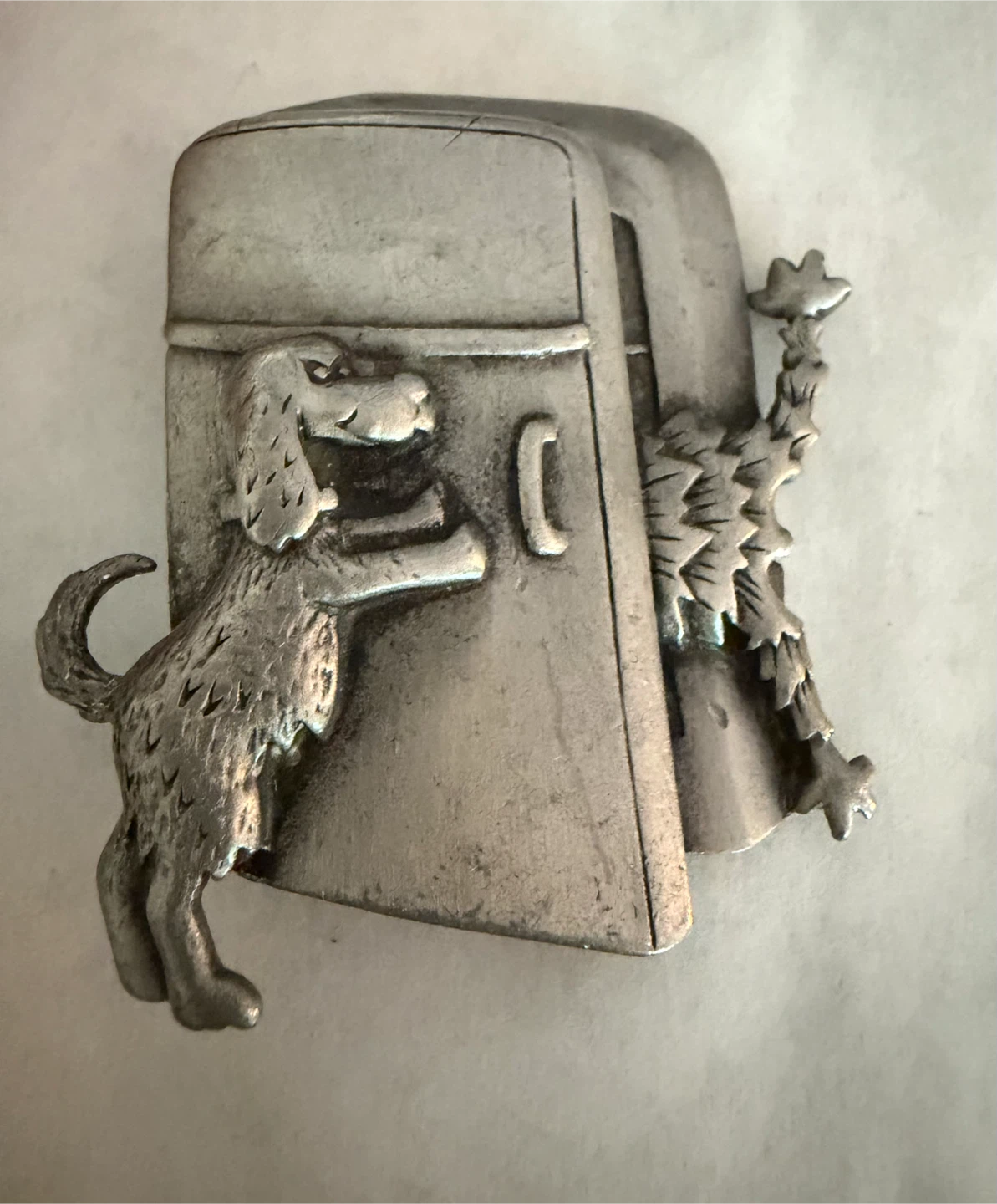 Vintage JJ dog and fridge pewter brooch - photo 2