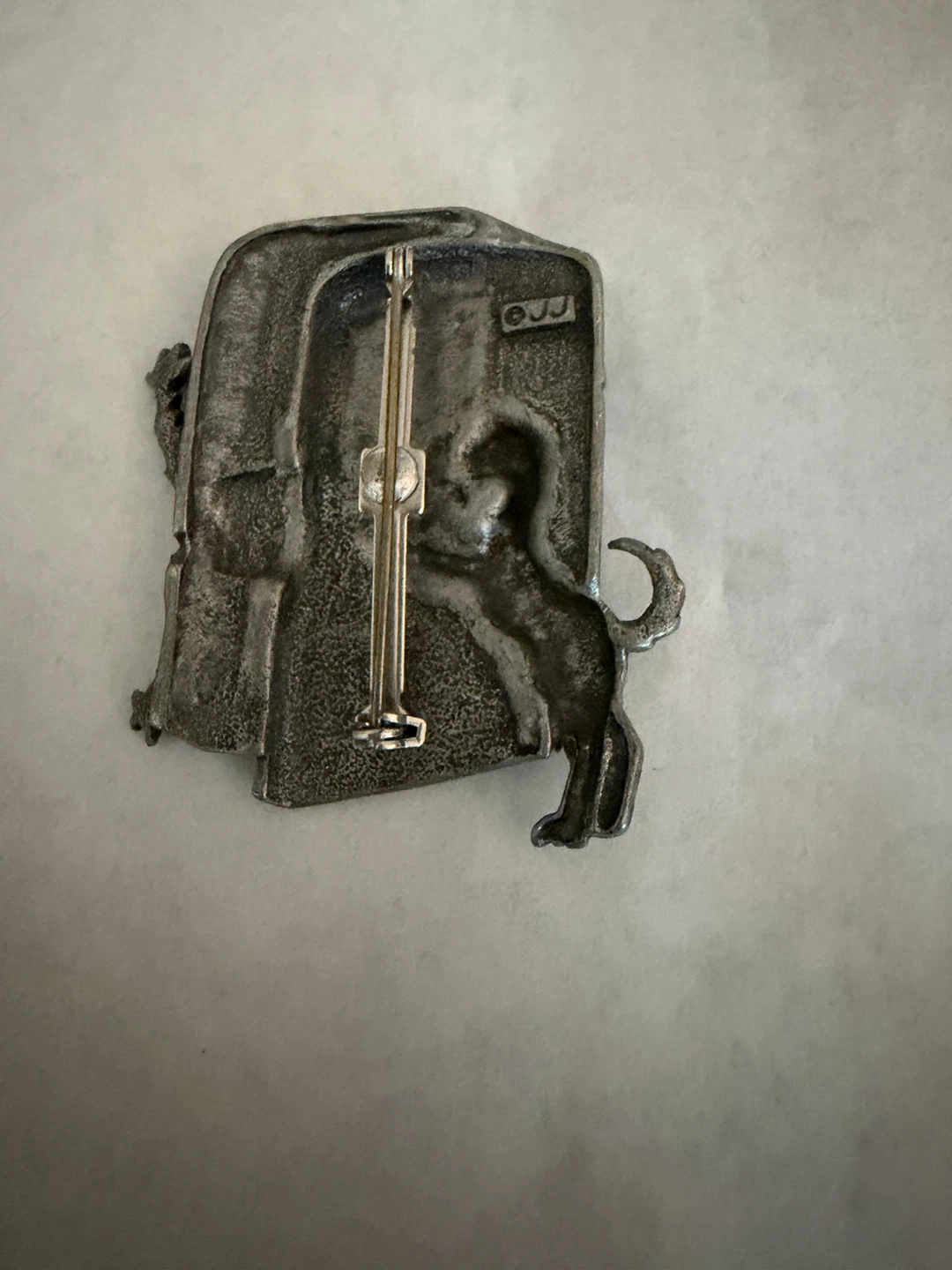 Vintage JJ dog and fridge pewter brooch - photo 3