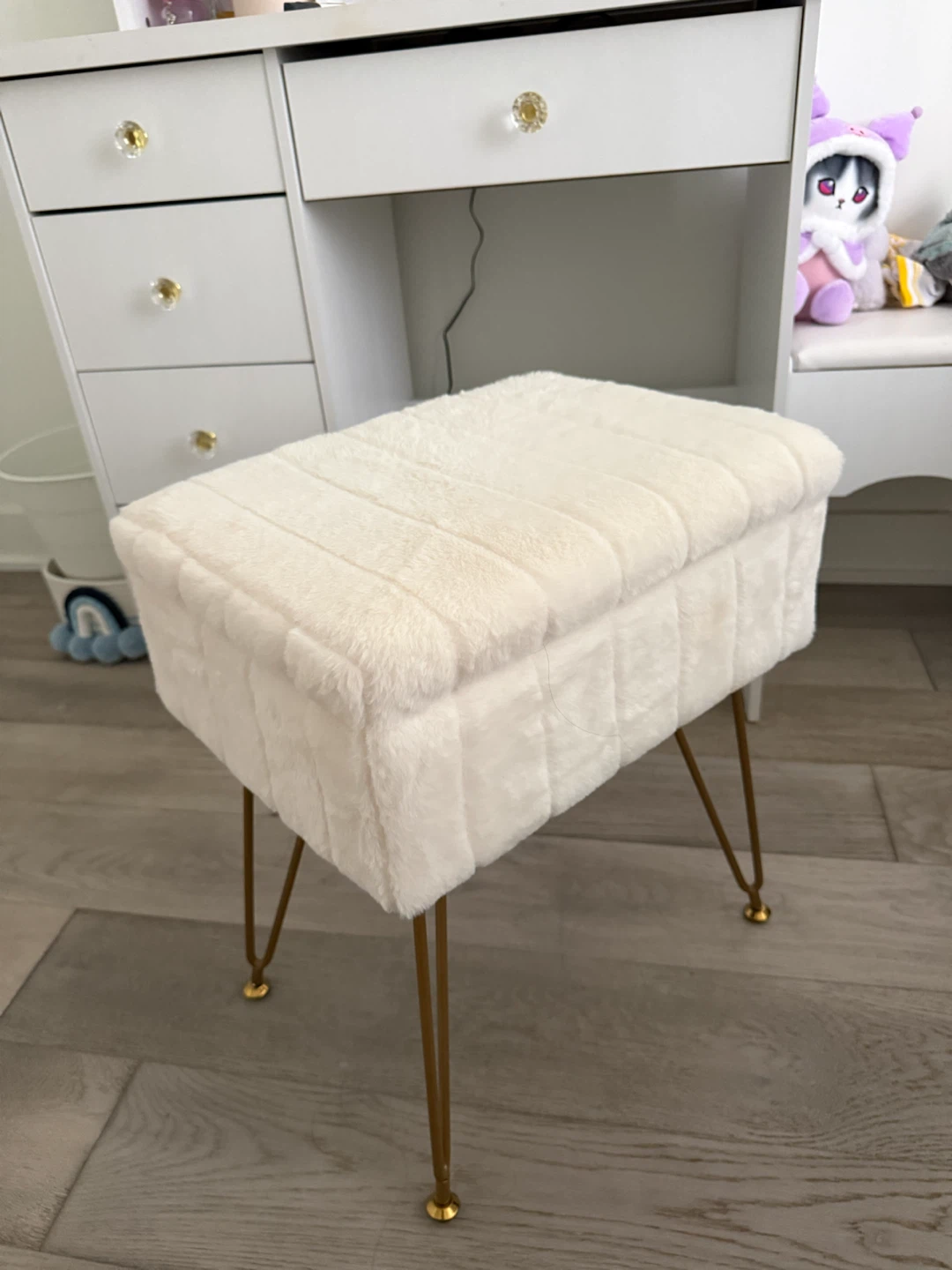 White Faux Fur Storage Ottoman - photo 4