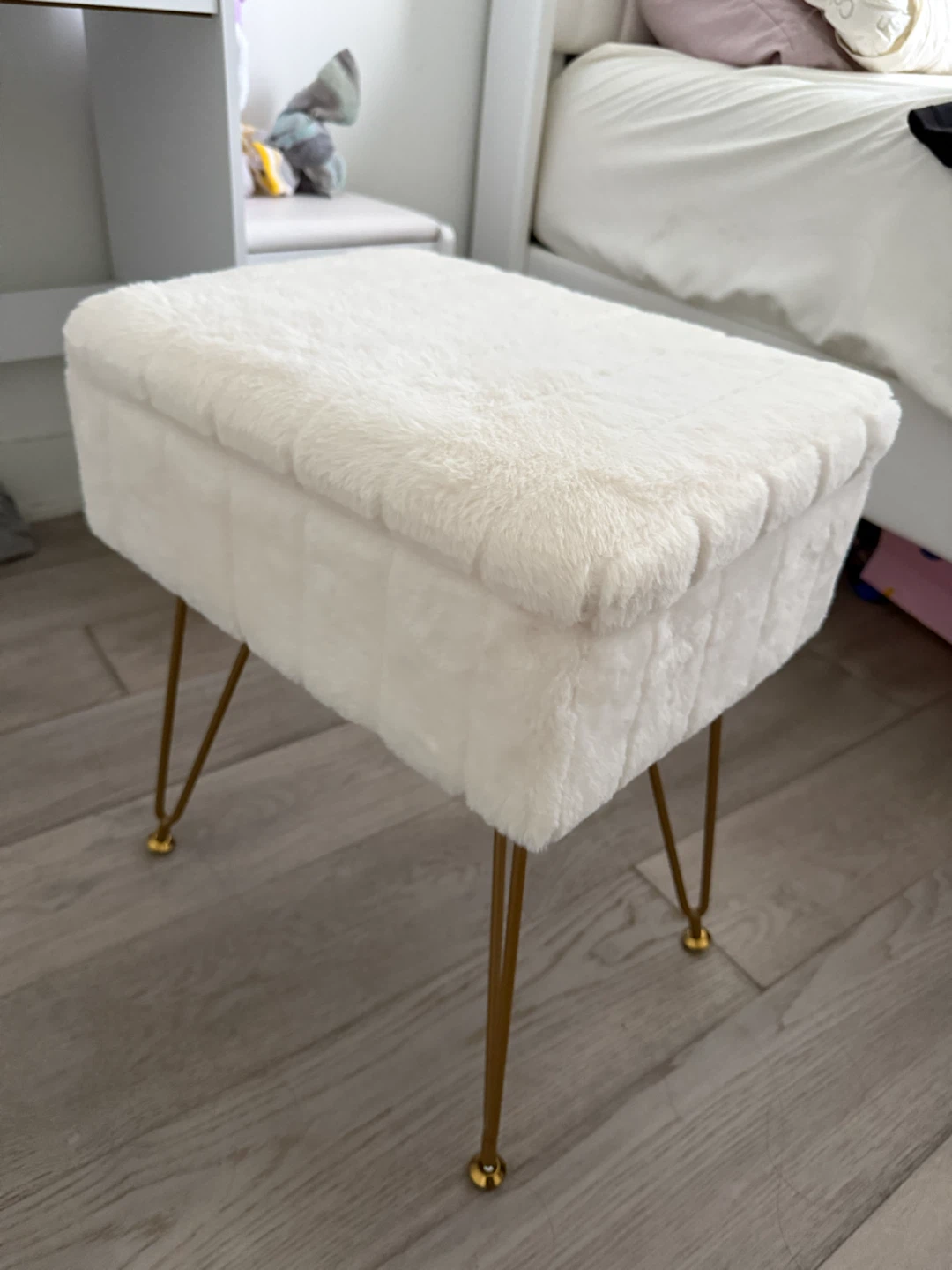 White Faux Fur Storage Ottoman - photo 5