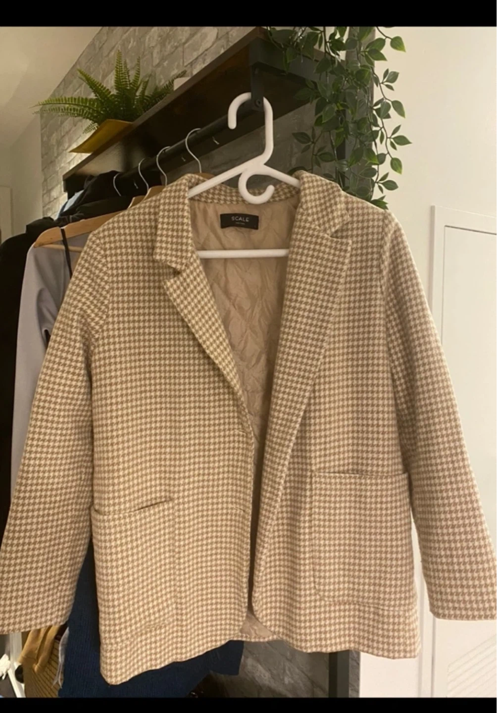 SCALE Houndstooth Quilted Jacket