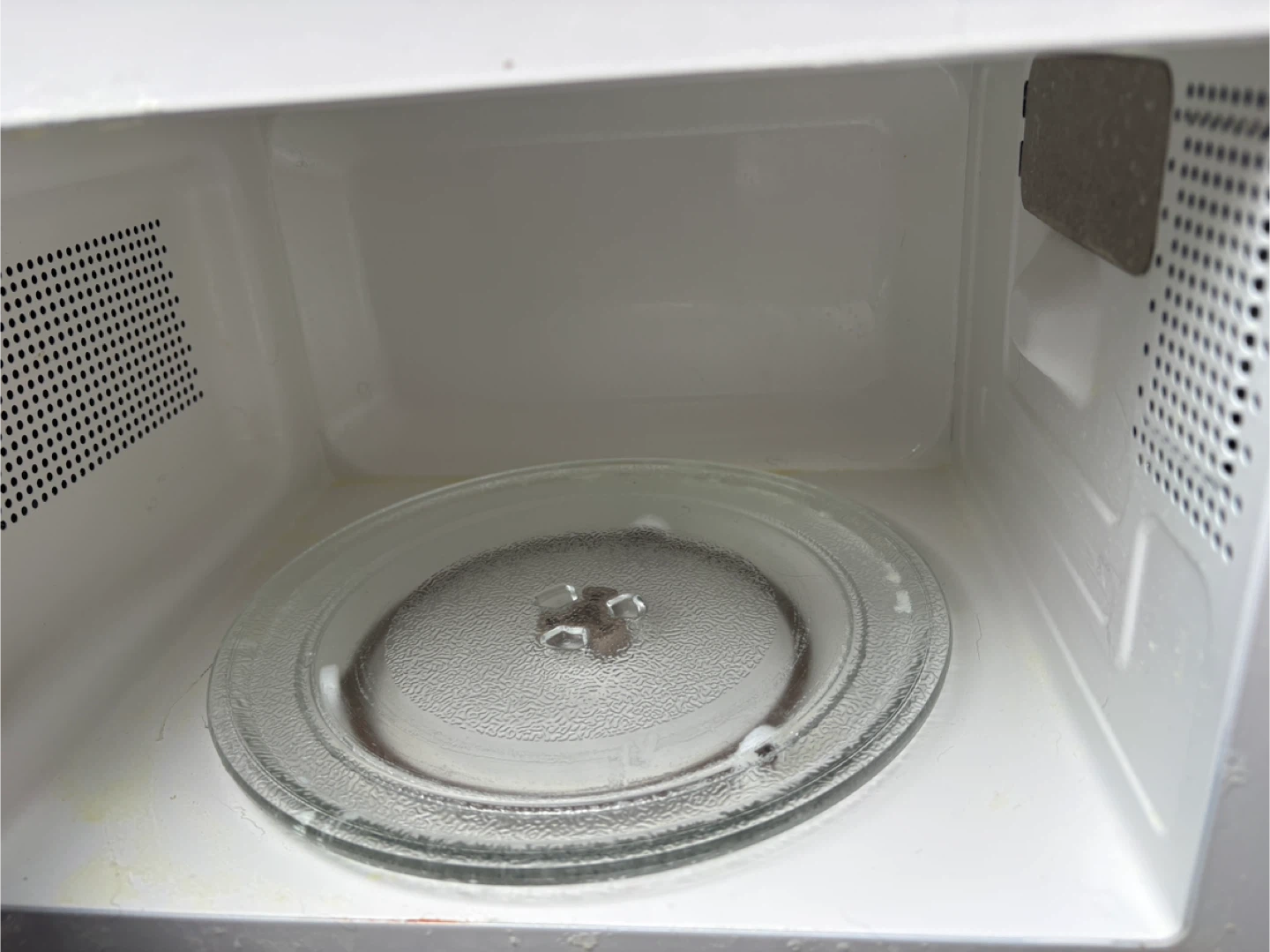 RCA Black Countertop Microwave - photo 2