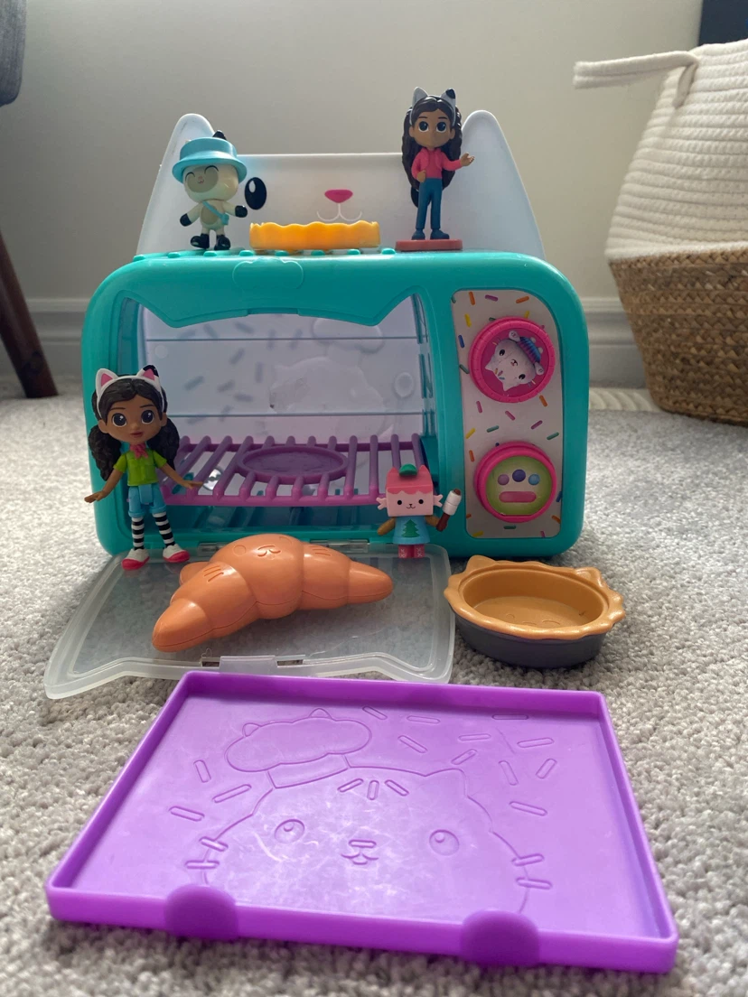Gabby's Dollhouse Bakey with Cakey Oven Playset - photo 2
