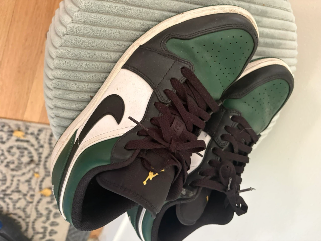 Air Jordan 1 Low Pine Green Sneakers Size 9.5