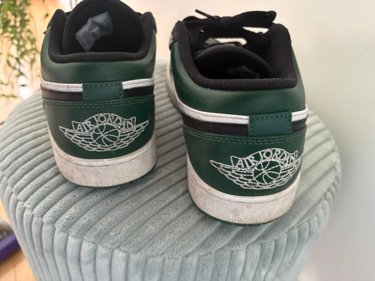 Air Jordan 1 Low Pine Green Sneakers Size 9.5 - photo 2