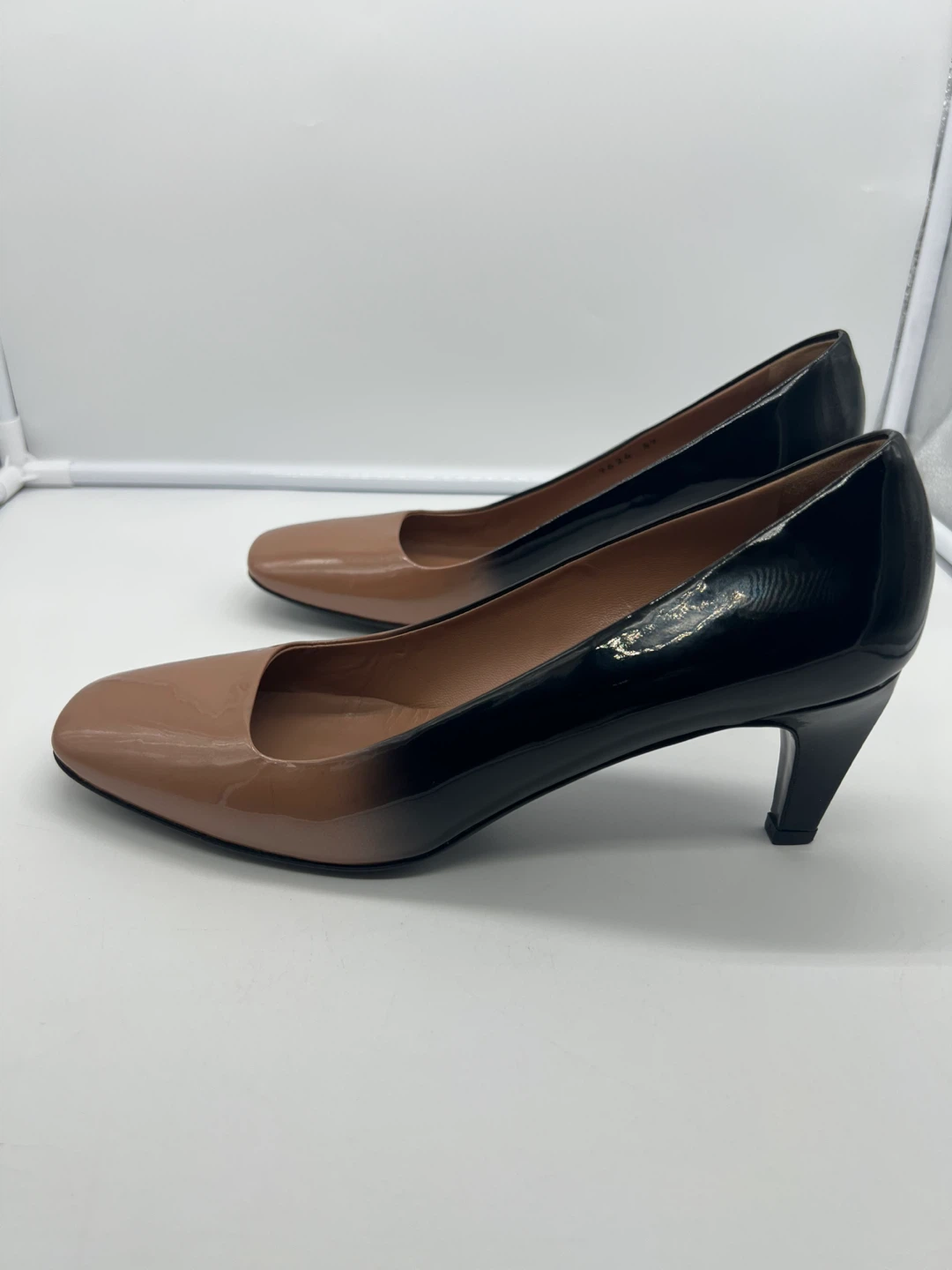 PRADA Two Tone Ombre Patent Leather Square Toe Kitten Heels sz39 - photo 5