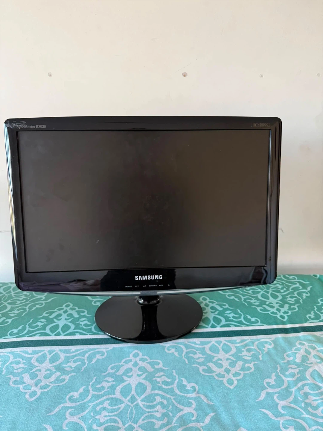 Samsung and Lenovo Computer Monitors