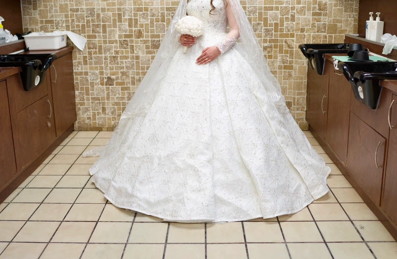White beaded ball gown wedding dress - photo 2