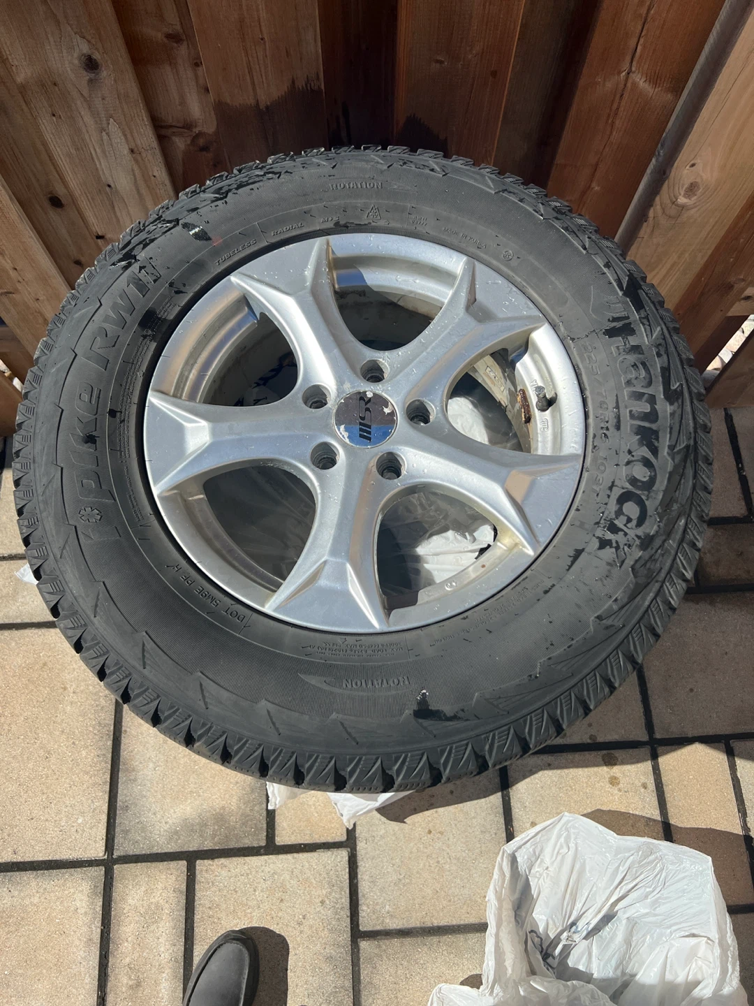 Hankook i*pike RW11 Winter Tires with Rims