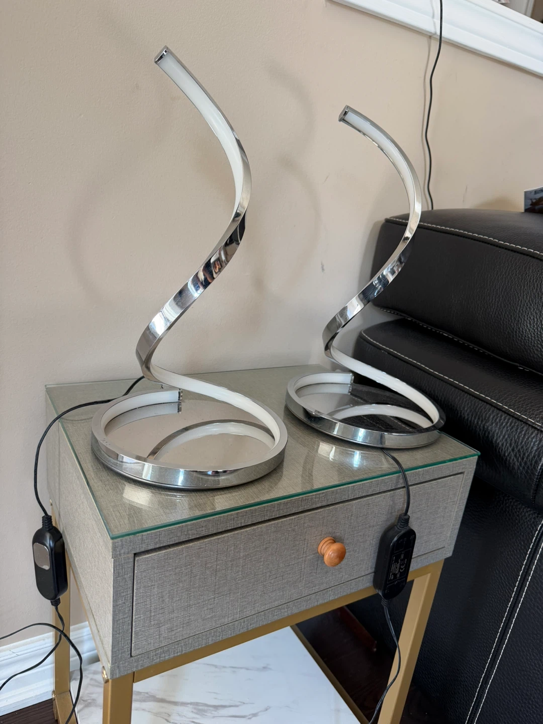 Pair of Modern Spiral Table Lamps - photo 2