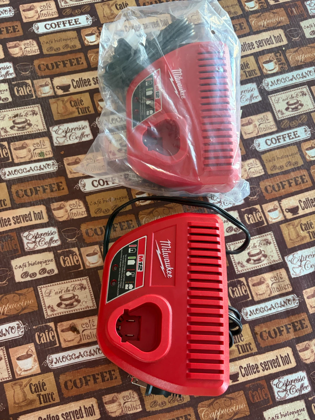 Milwaukee M12 Battery Charger