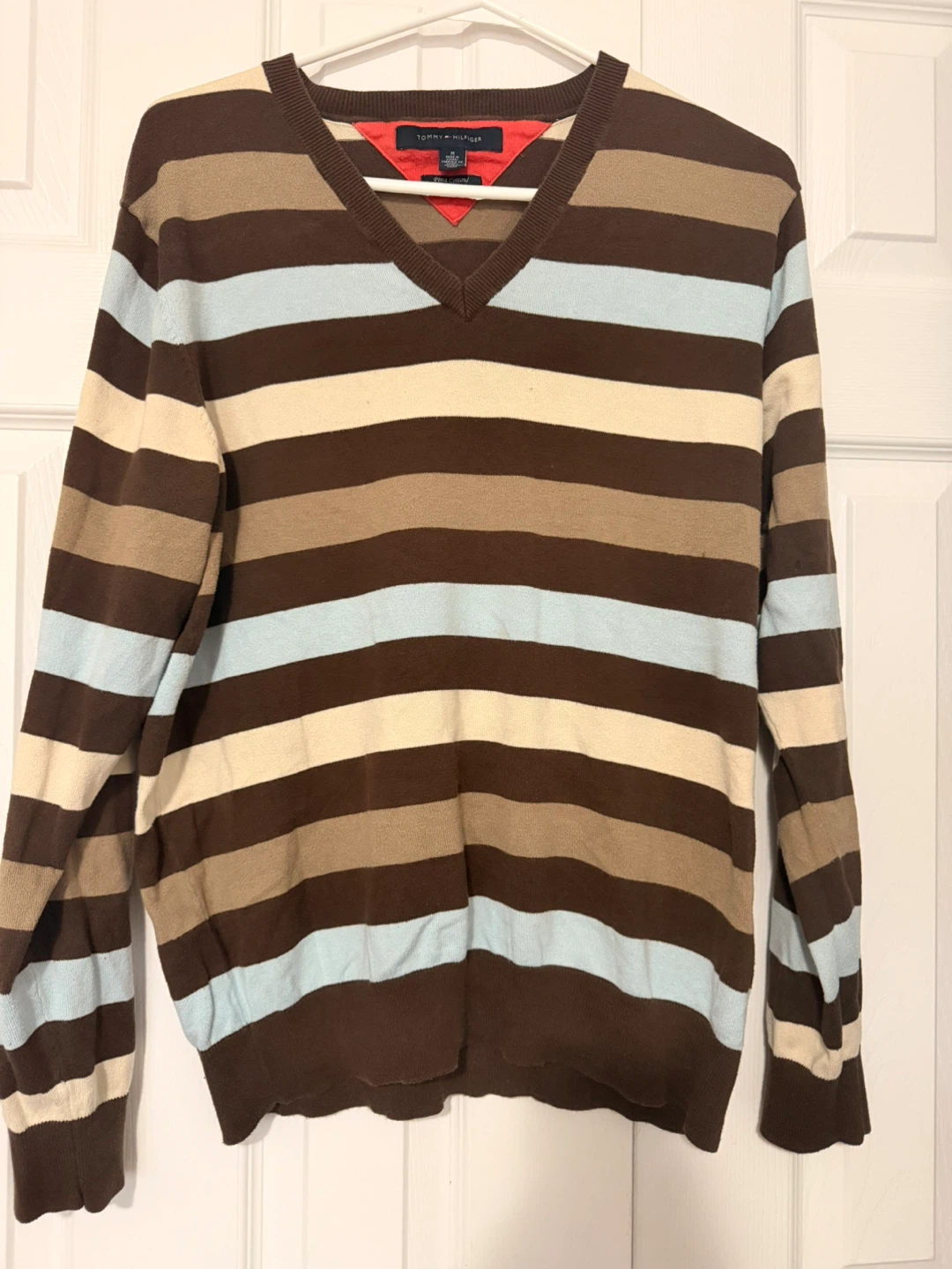 Two sweaters size medium med