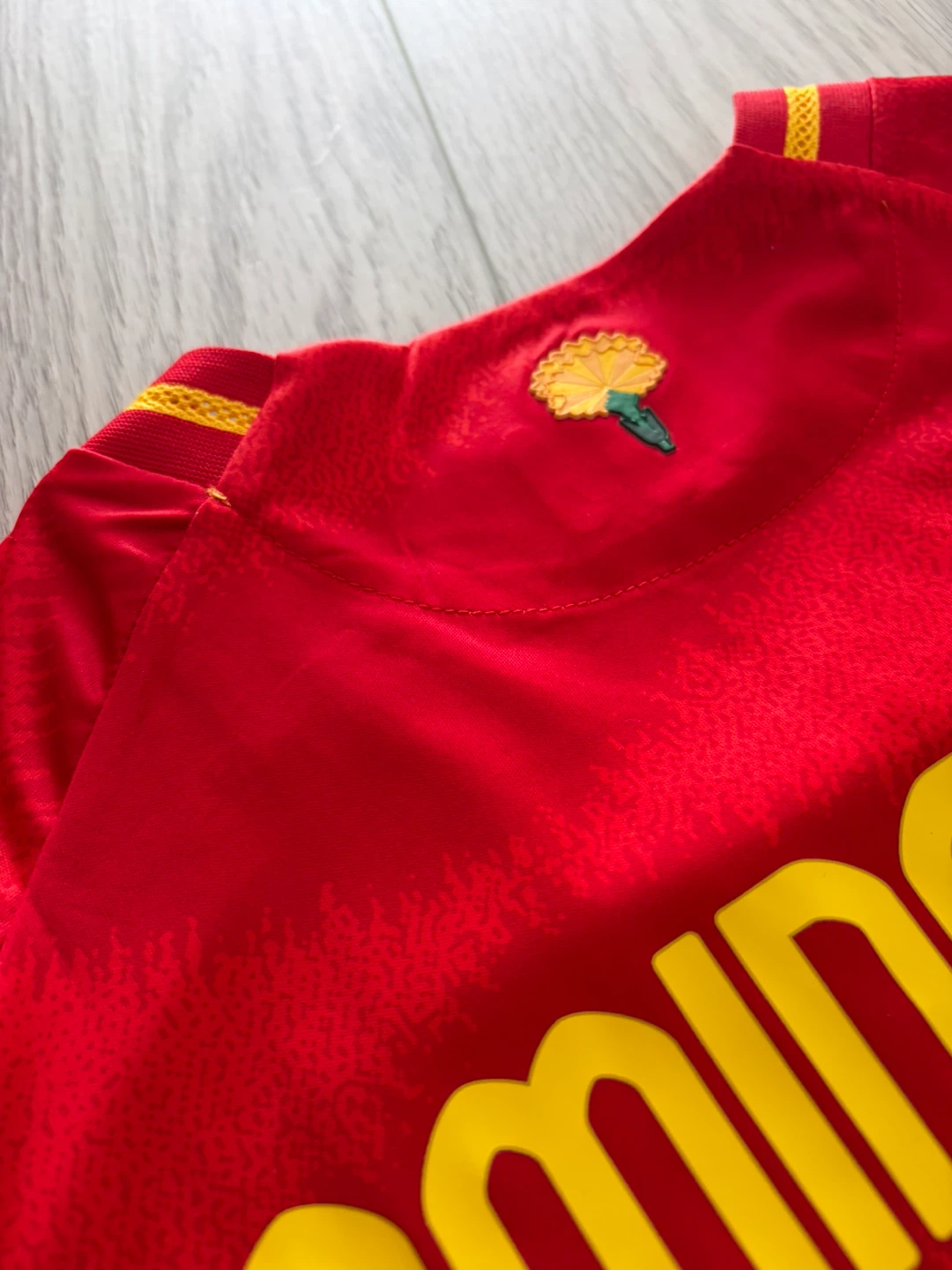 Spain Lamine Yamal 19 Jersey (Size S) - photo 3