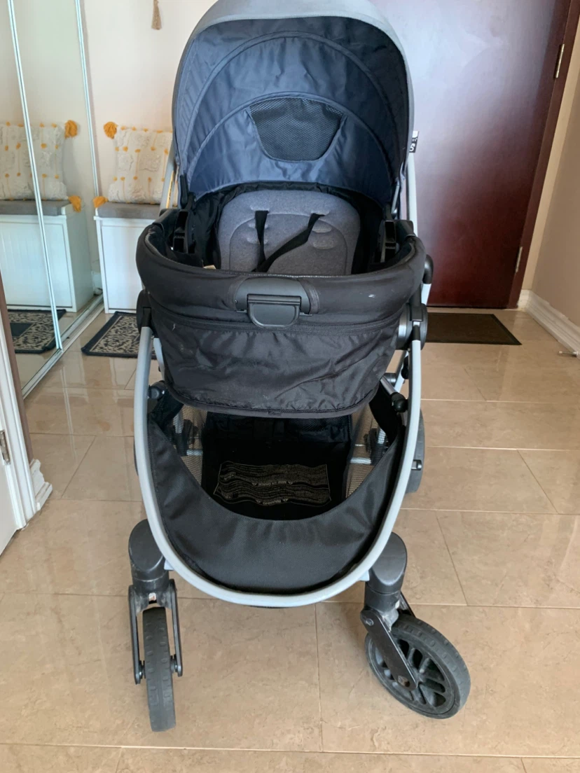 Graco Baby Stroller Grey + infant car seat