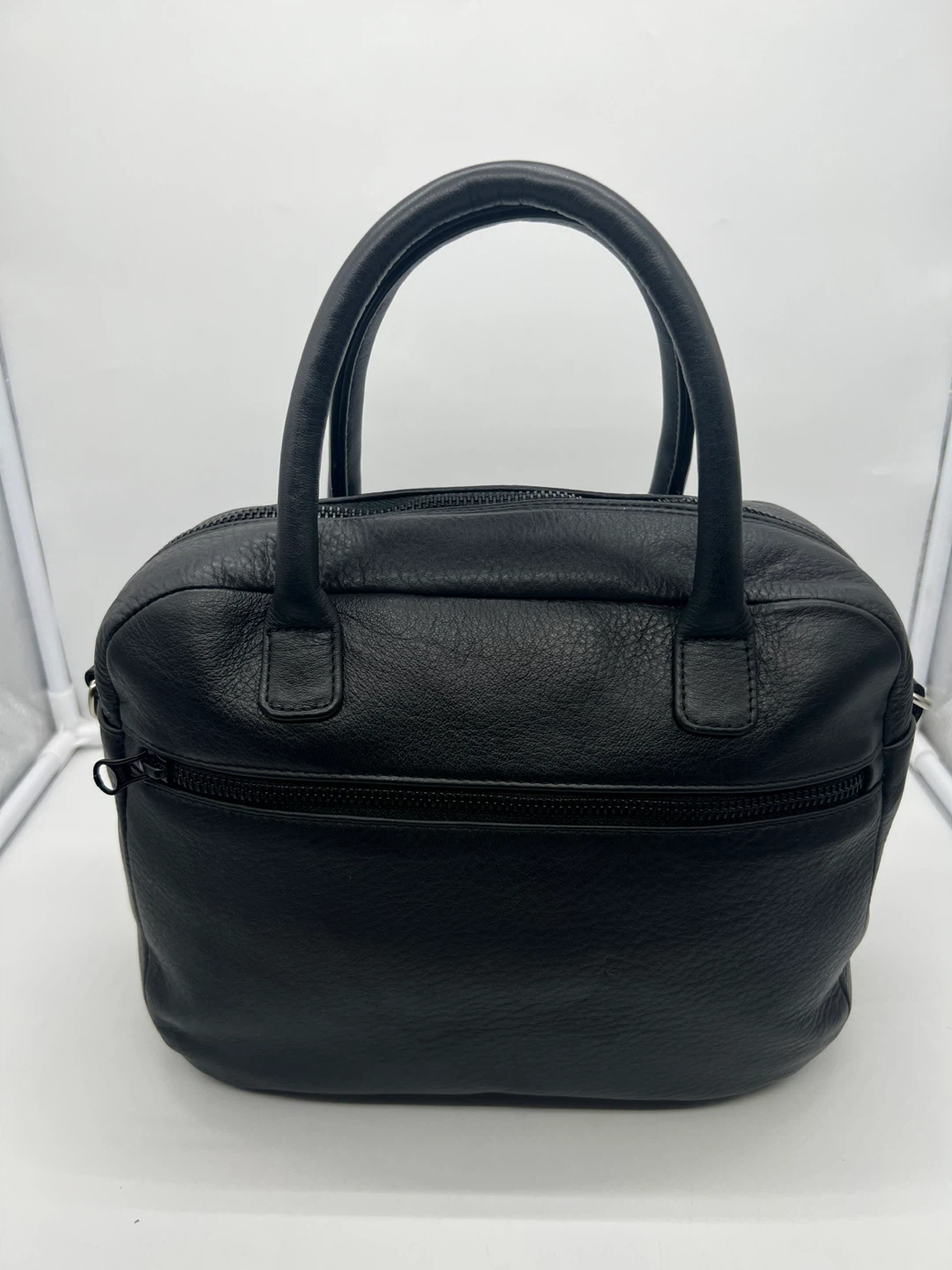 NEW M0851 HH13 City Black Full Grain Leather Small Satchel Bag - photo 4