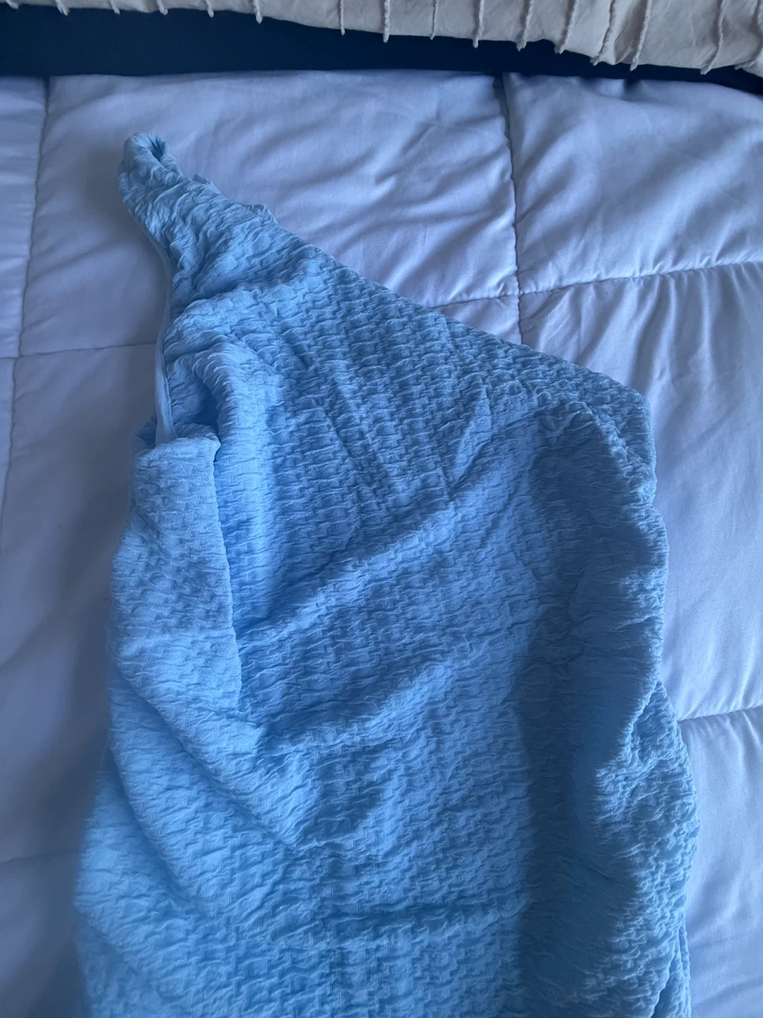 Light blue one-shoulder ruched dress - photo 4