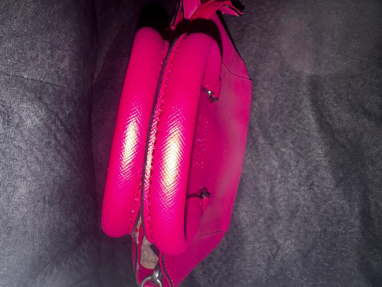 Guess Los Angeles Hot Pink Satchel Handbag - photo 4