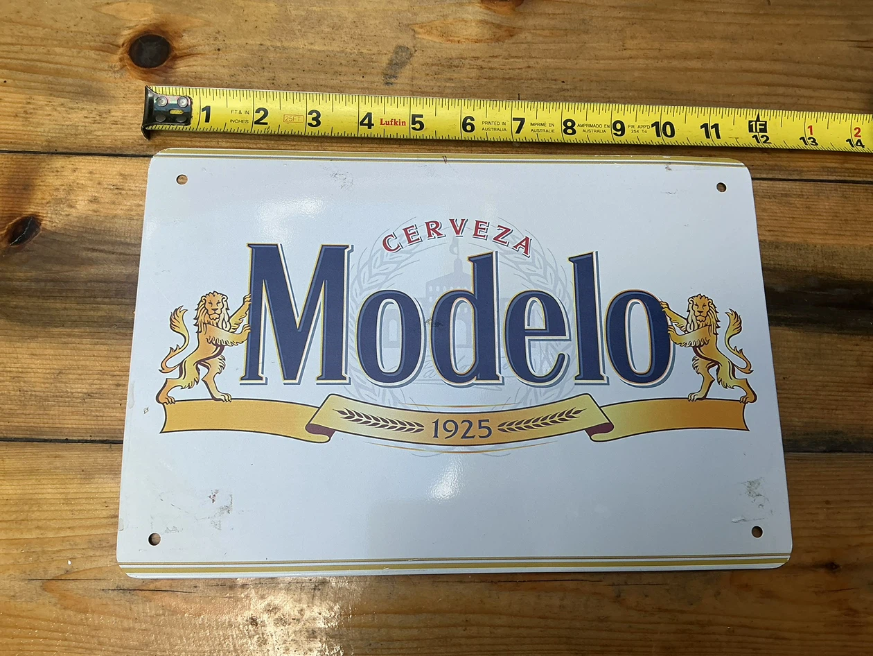 Cerveza Modelo Tin Sign !