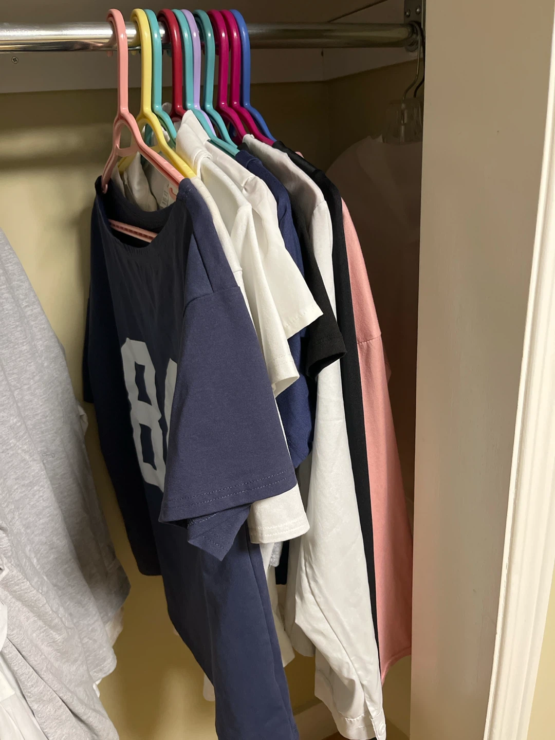 Assorted women’s top bundle
