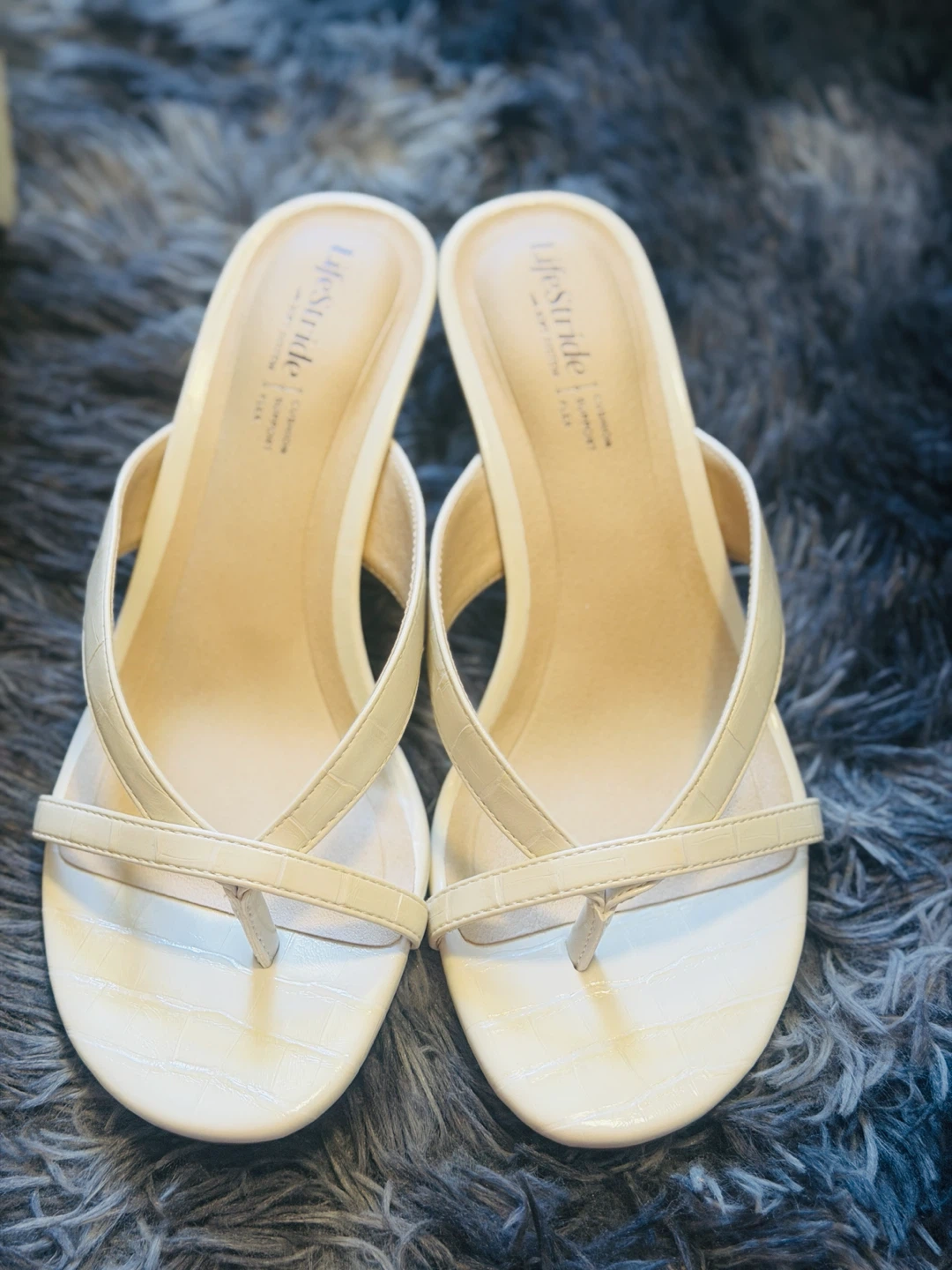 LifeStride Cream Sandals