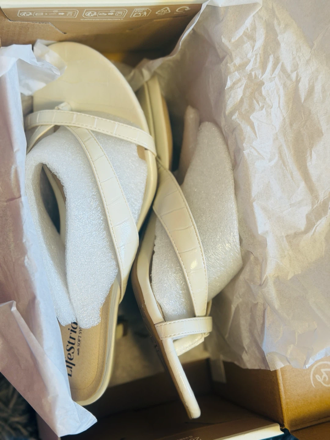 LifeStride Cream Sandals - photo 3