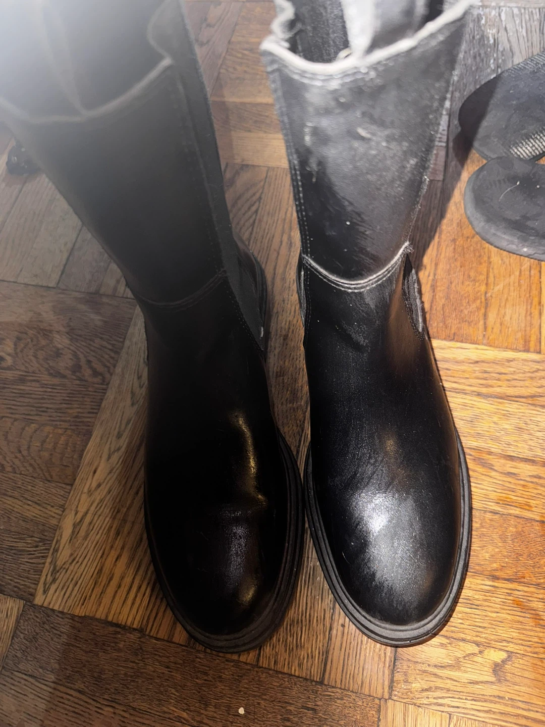 Black Chelsea Boots Size 8M