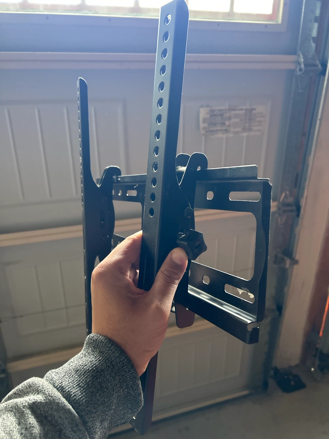 Tilting TV Mount
