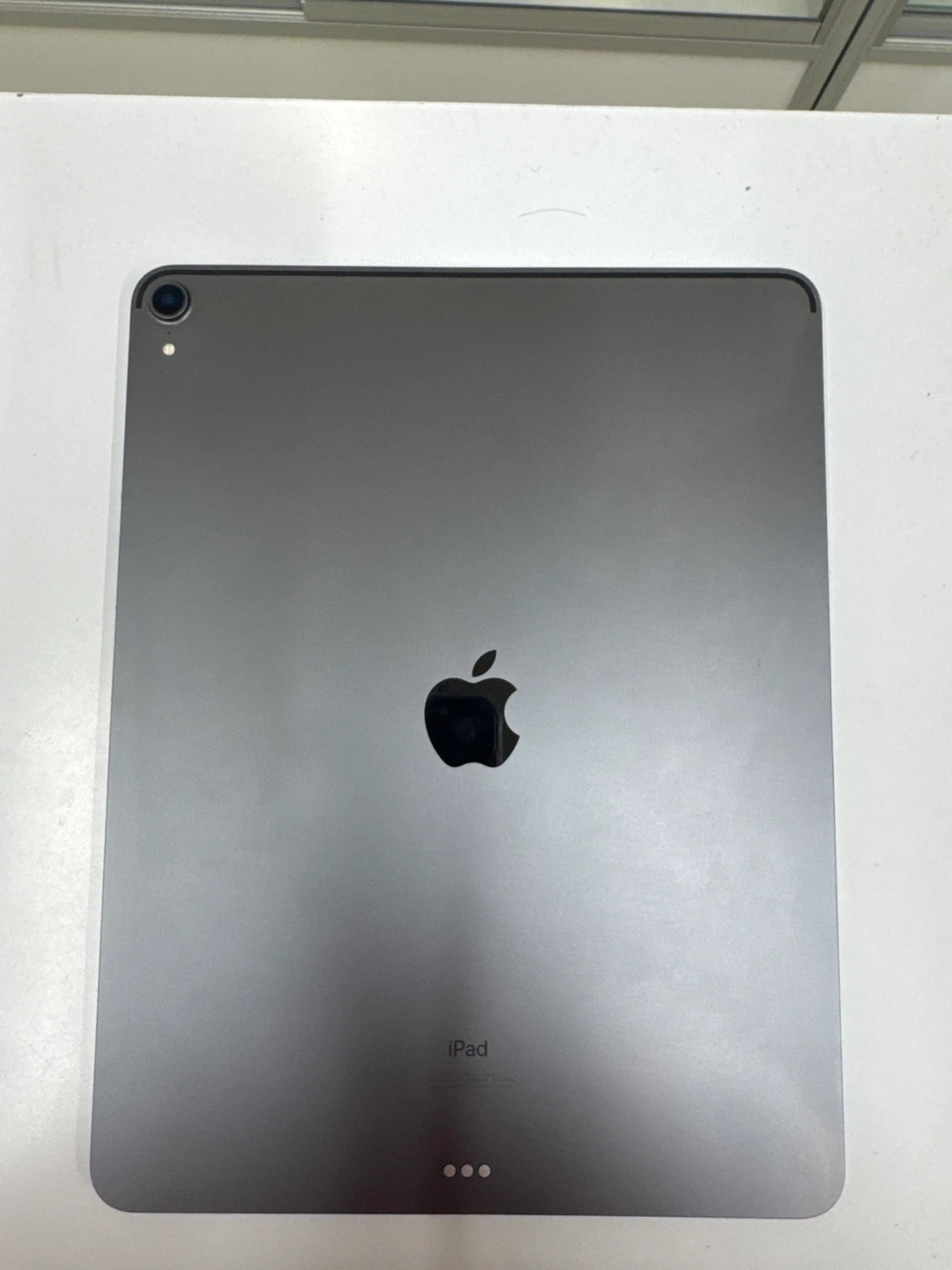 🔥 iPad Pro 12.9" 3rd Gen 64GB – Big Screen, Pro Performance - photo 4