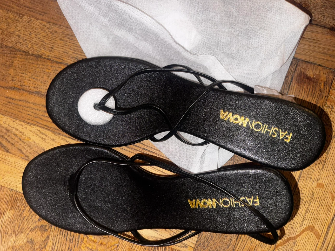 Fashion Nova Black Sandals Size 8