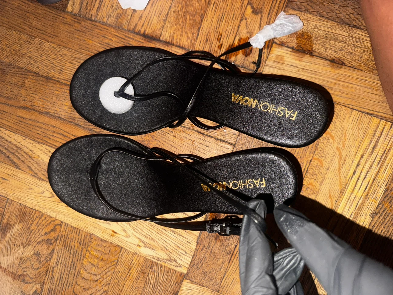 Fashion Nova Black Sandals Size 8 - photo 3