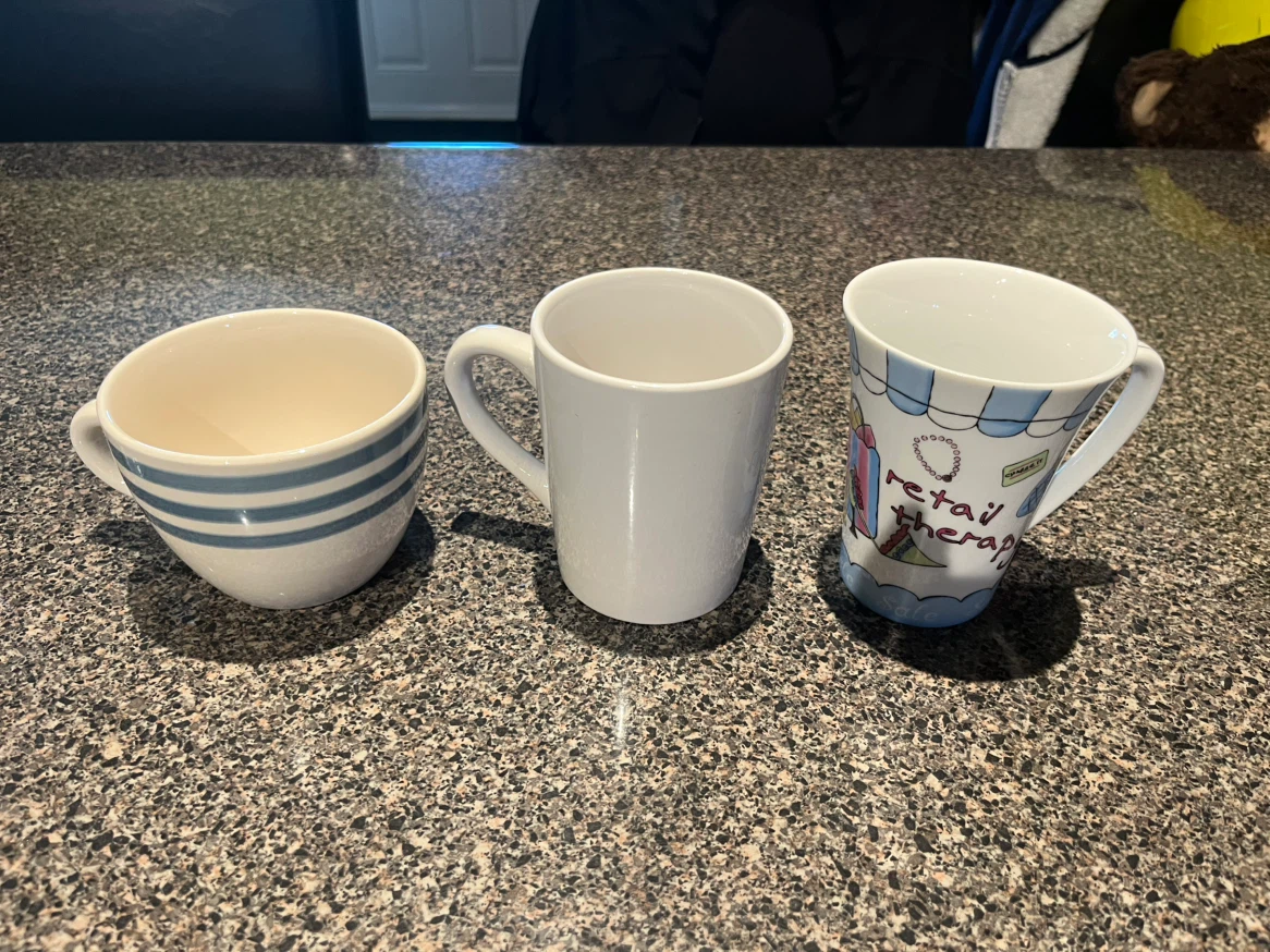 Assorted glasses and mugs - photo 5
