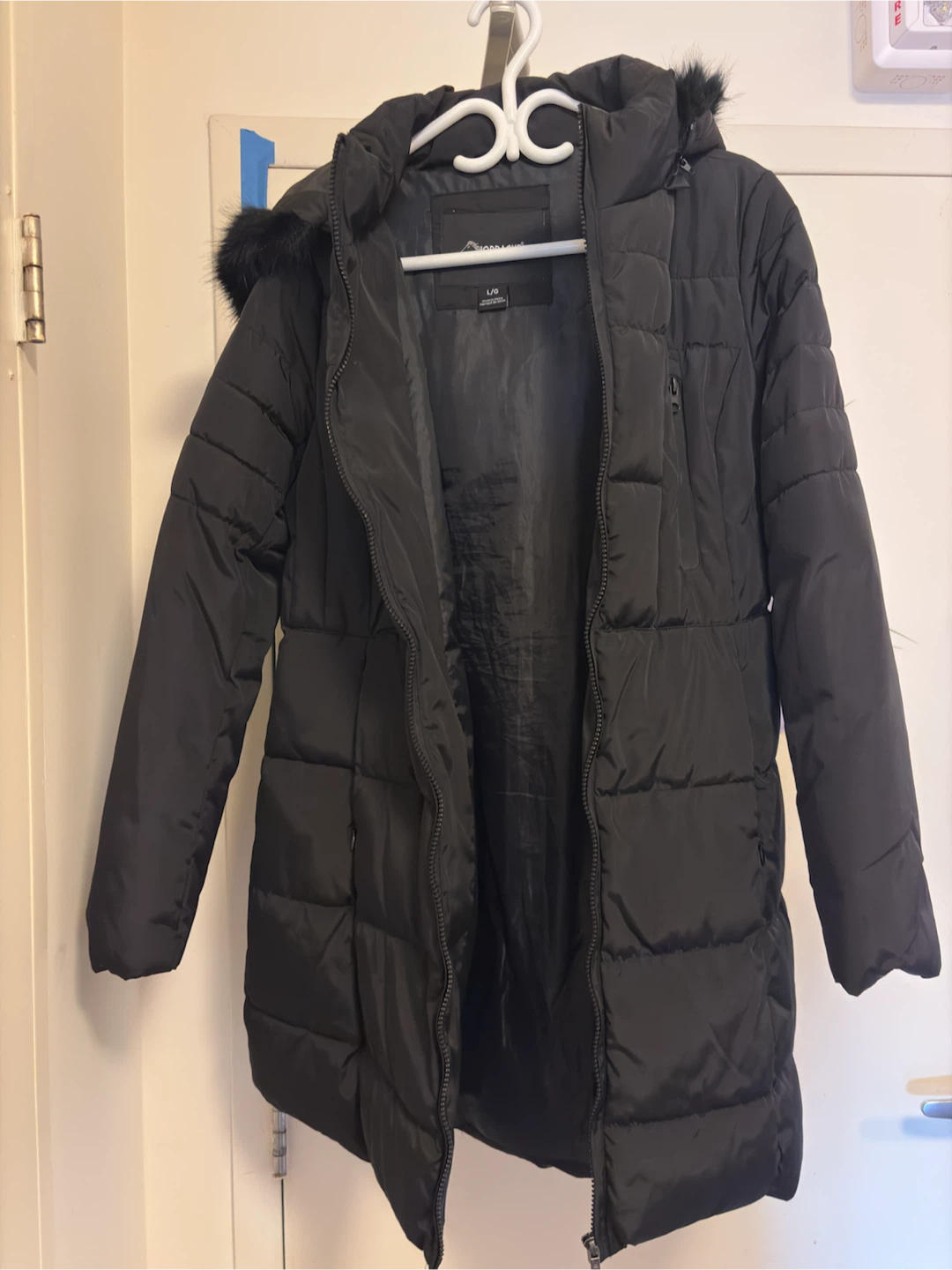 Girls black puffer coat
