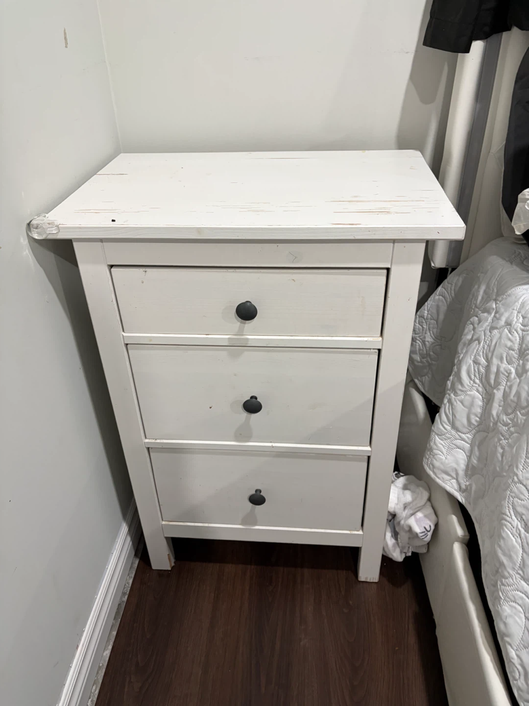 MOVE OUT !!!  White 3-Drawer Nightstand