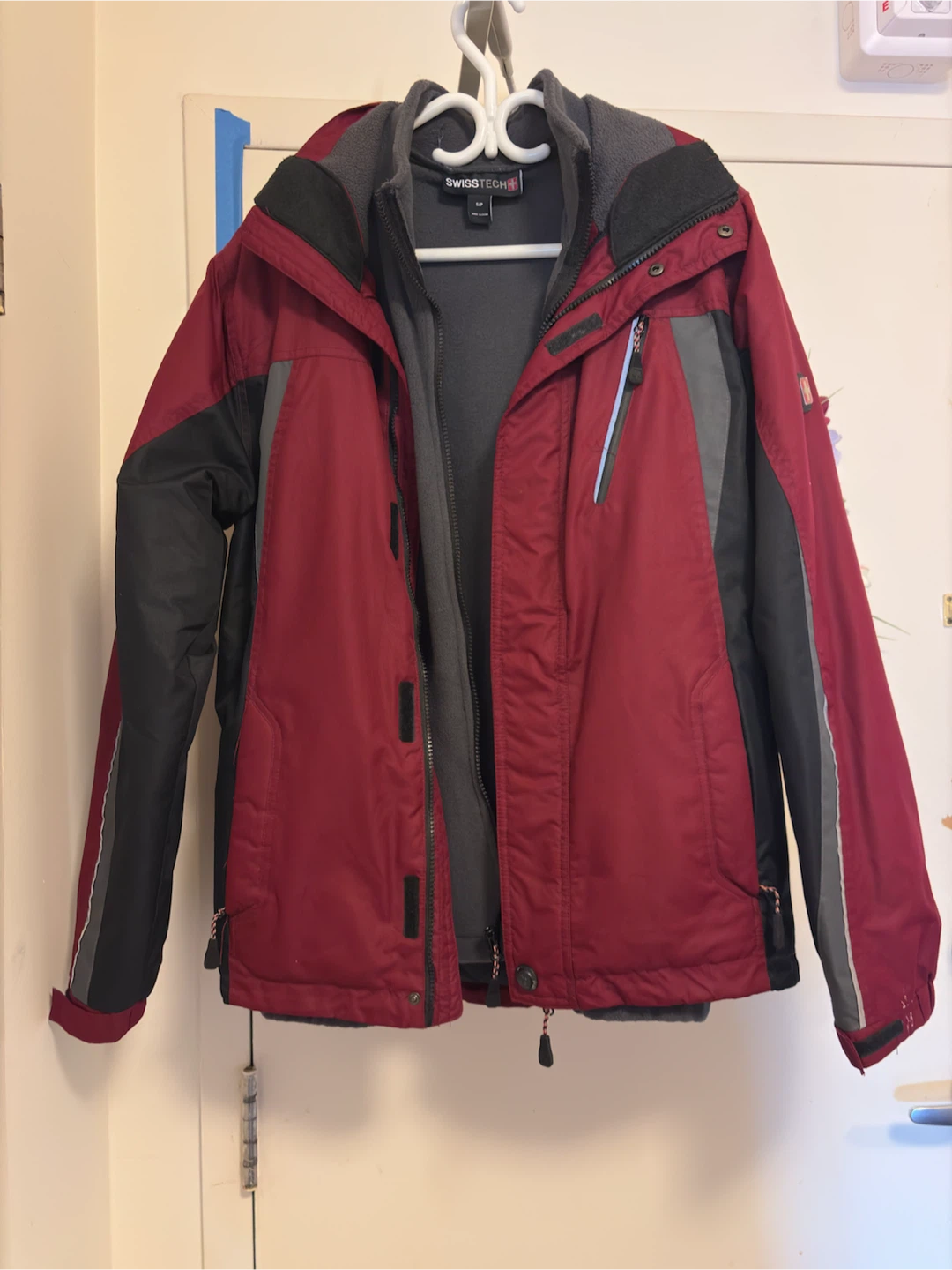 Men’s Swiss Tech Winter Jacket - Red/Black