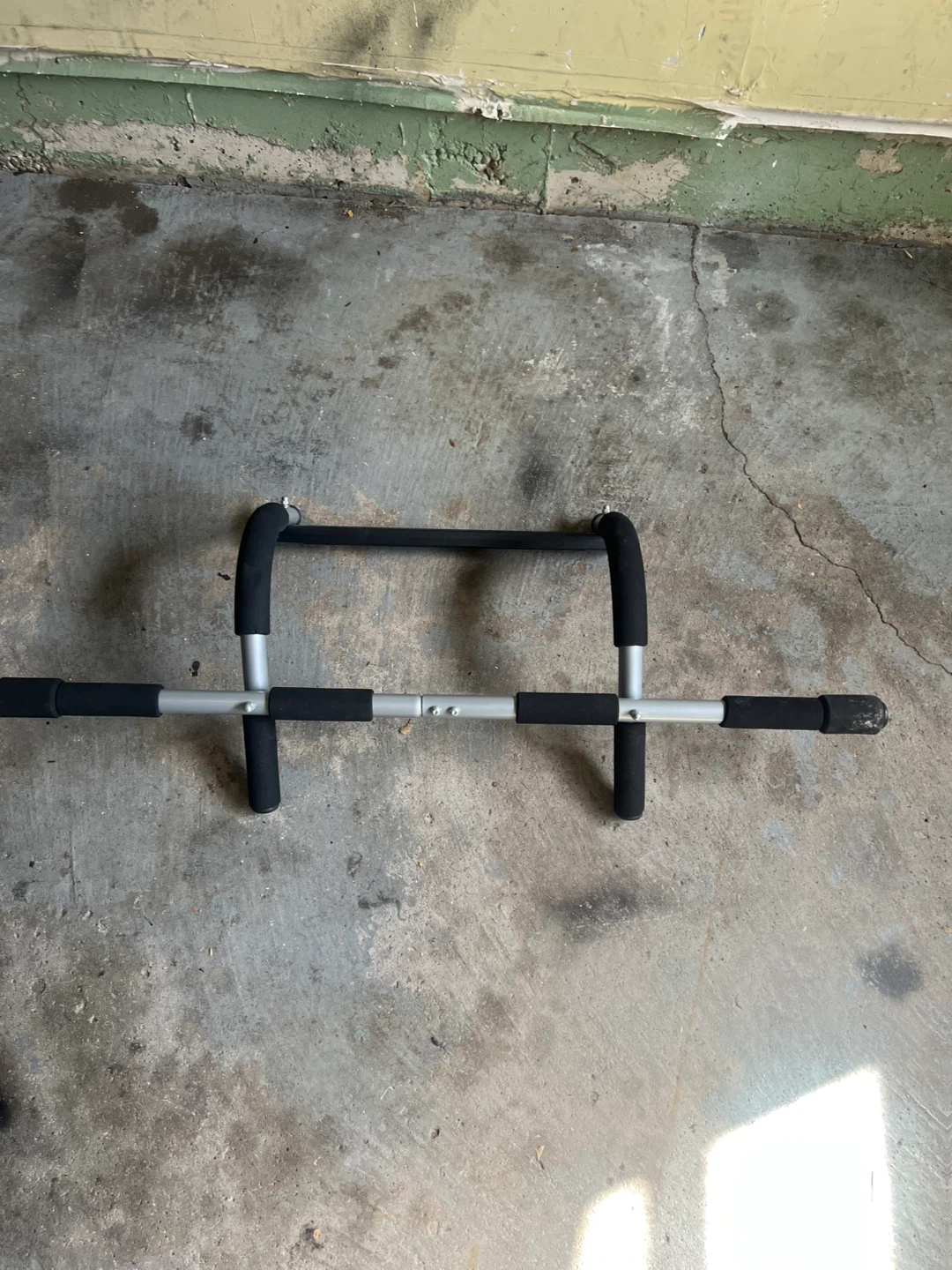Iron Gym Doorway Pull-Up Bar - photo 4