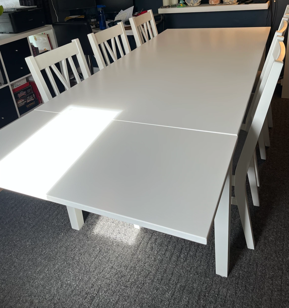White dining table (extendable) with 6 chairs - photo 2
