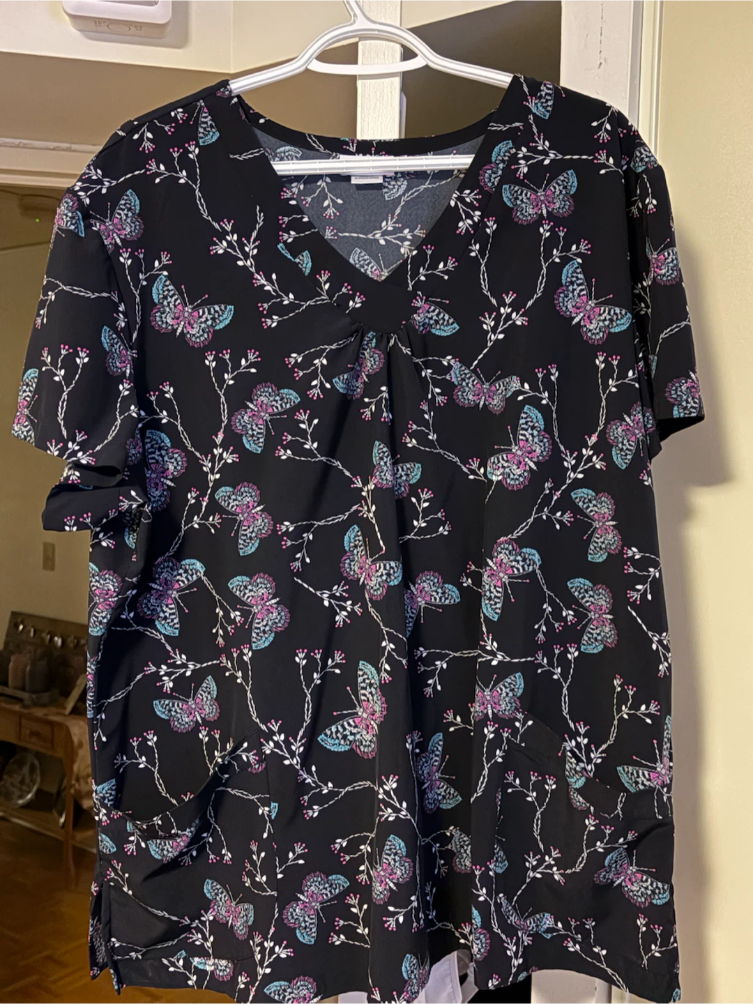 Lot of 5 Assorted Print Scrub Tops - photo 4