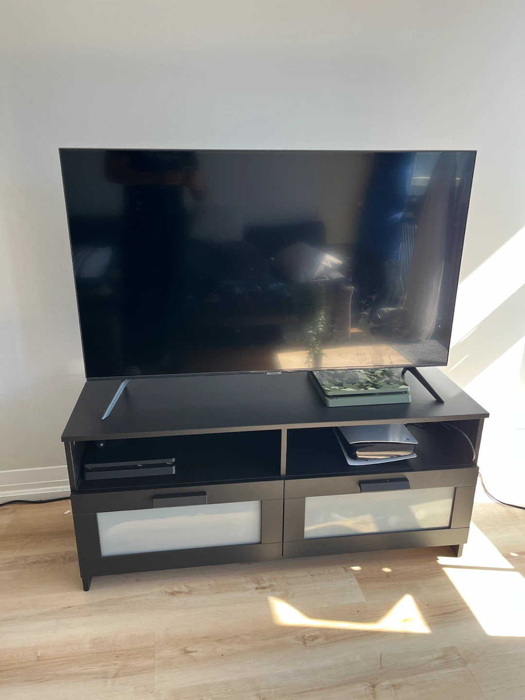 Samsung 4K Smart TV + IKEA Brimnes TV Bench BUNDLE