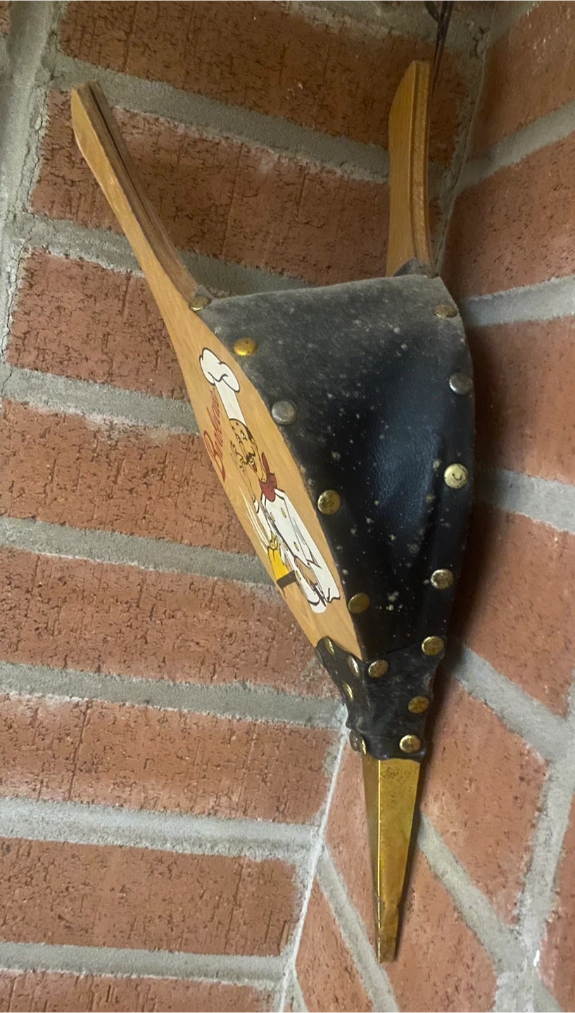 Retro Mid-Century Grill Chef Fireplace Bellows - Vintage Canada - photo 2
