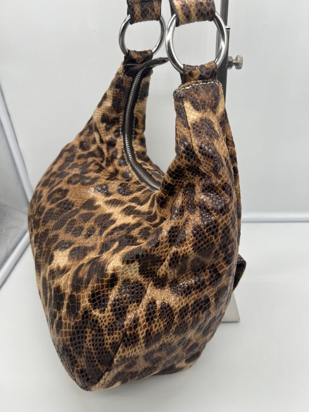 GUESS VINTAGE Y2K Cougar Leopard Print Faux Snakeskin Hobo Bag - photo 5