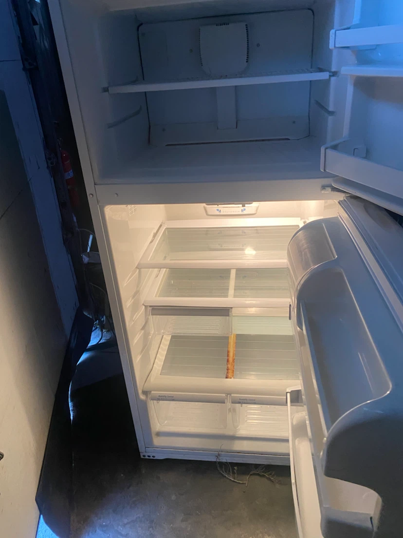 Fridge - photo 2