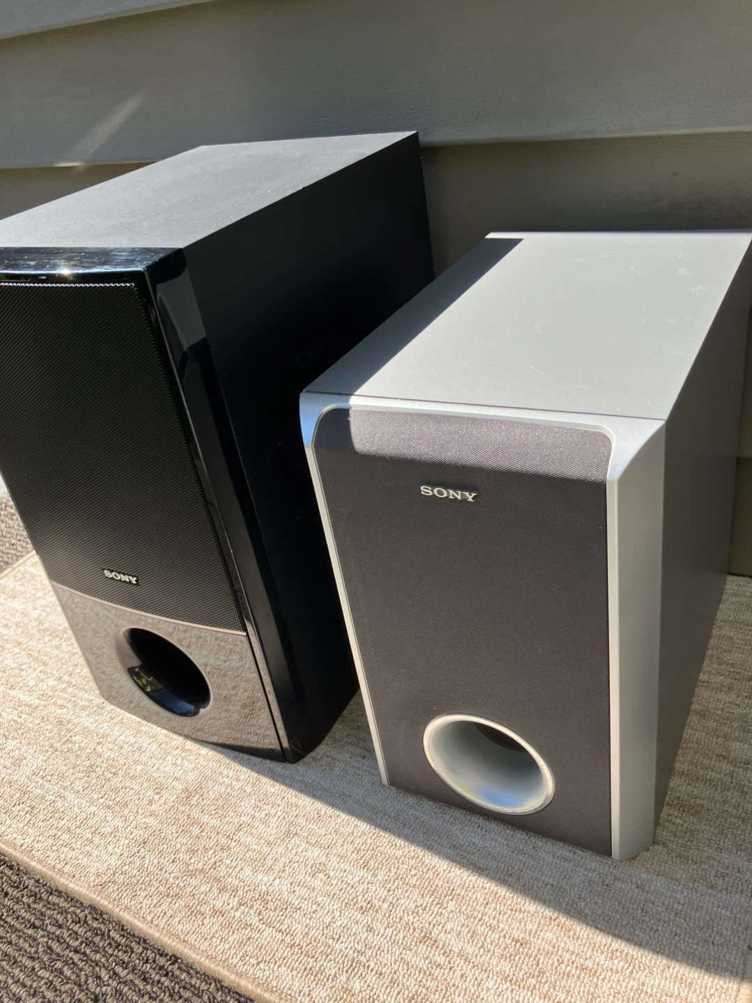 Sony speaker pair - photo 4