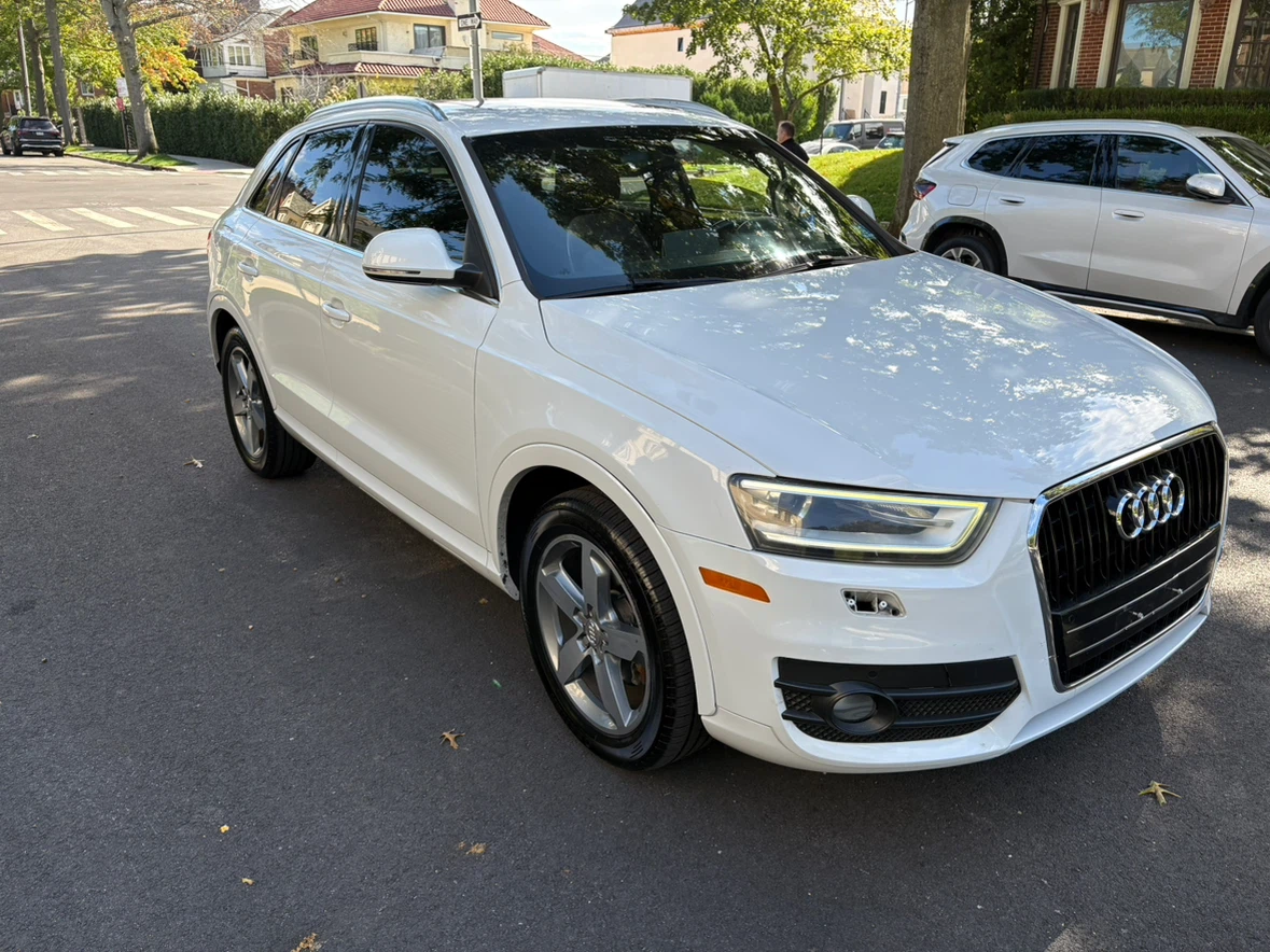 Audi Q3 SUV - photo 2